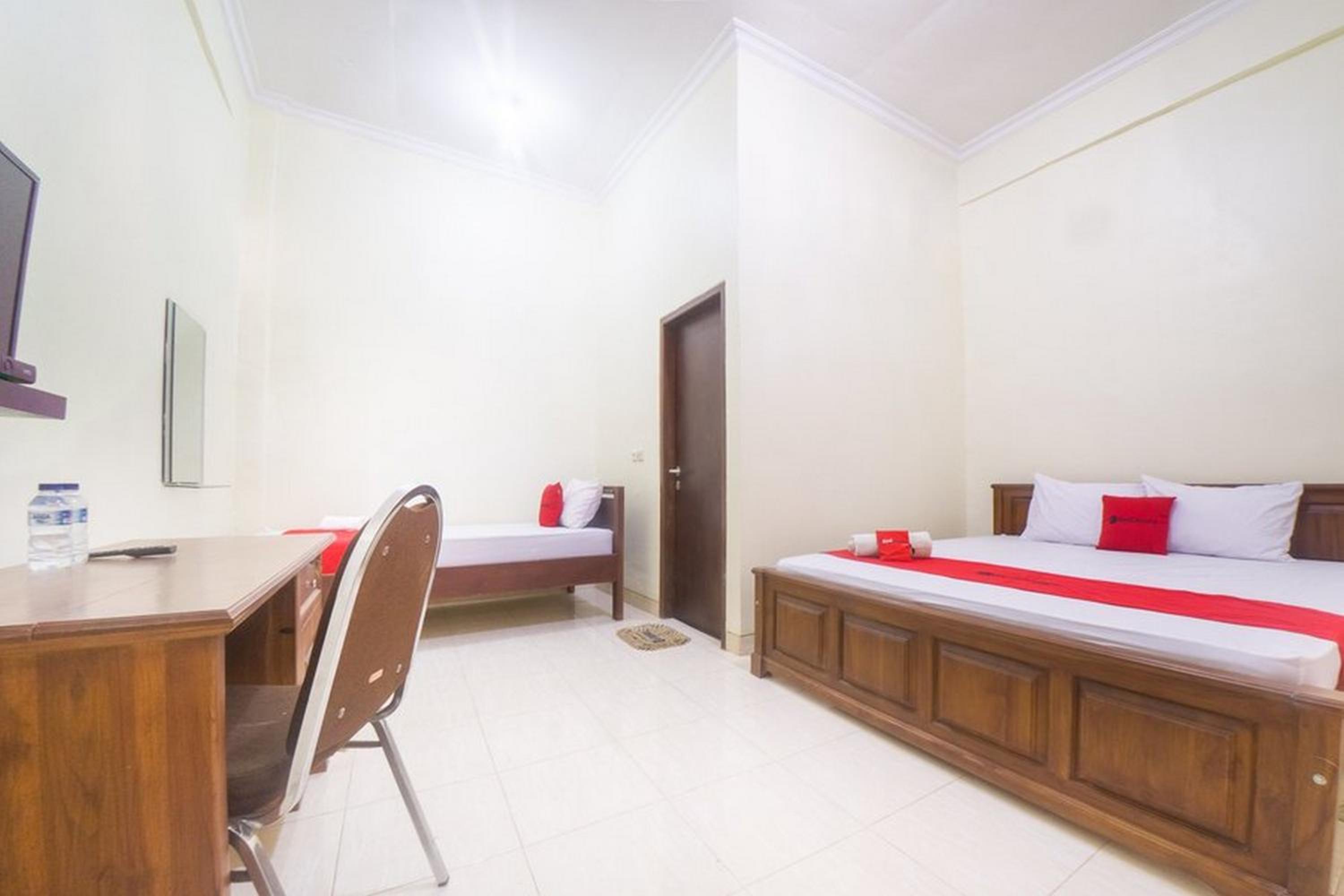 Twin Room - Photo 7