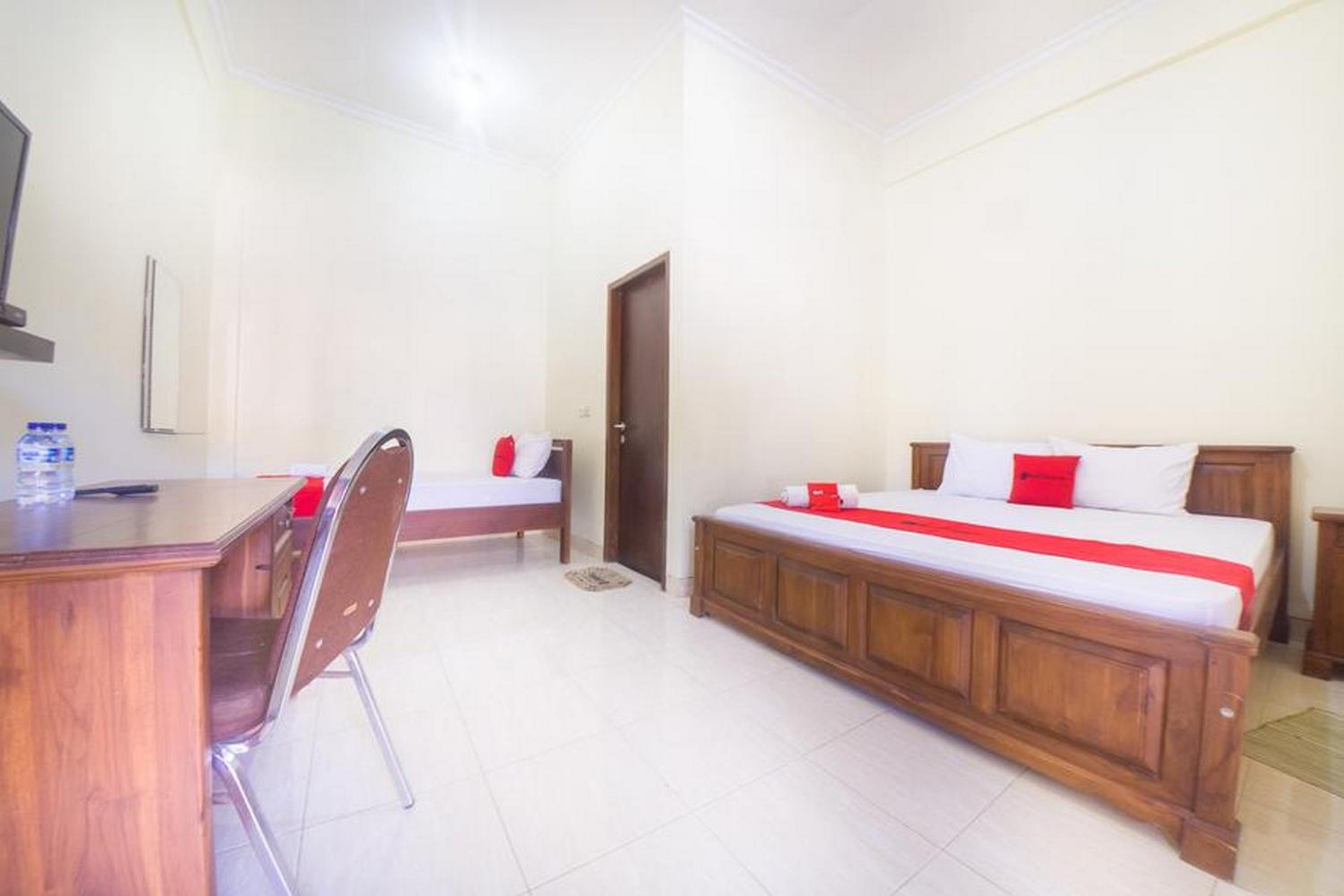 Twin Room - Photo 1