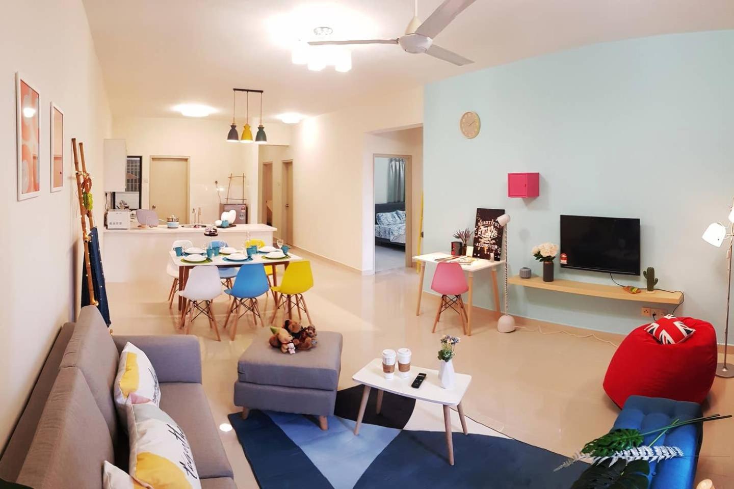 Three-Bedroom Apartment photo 1