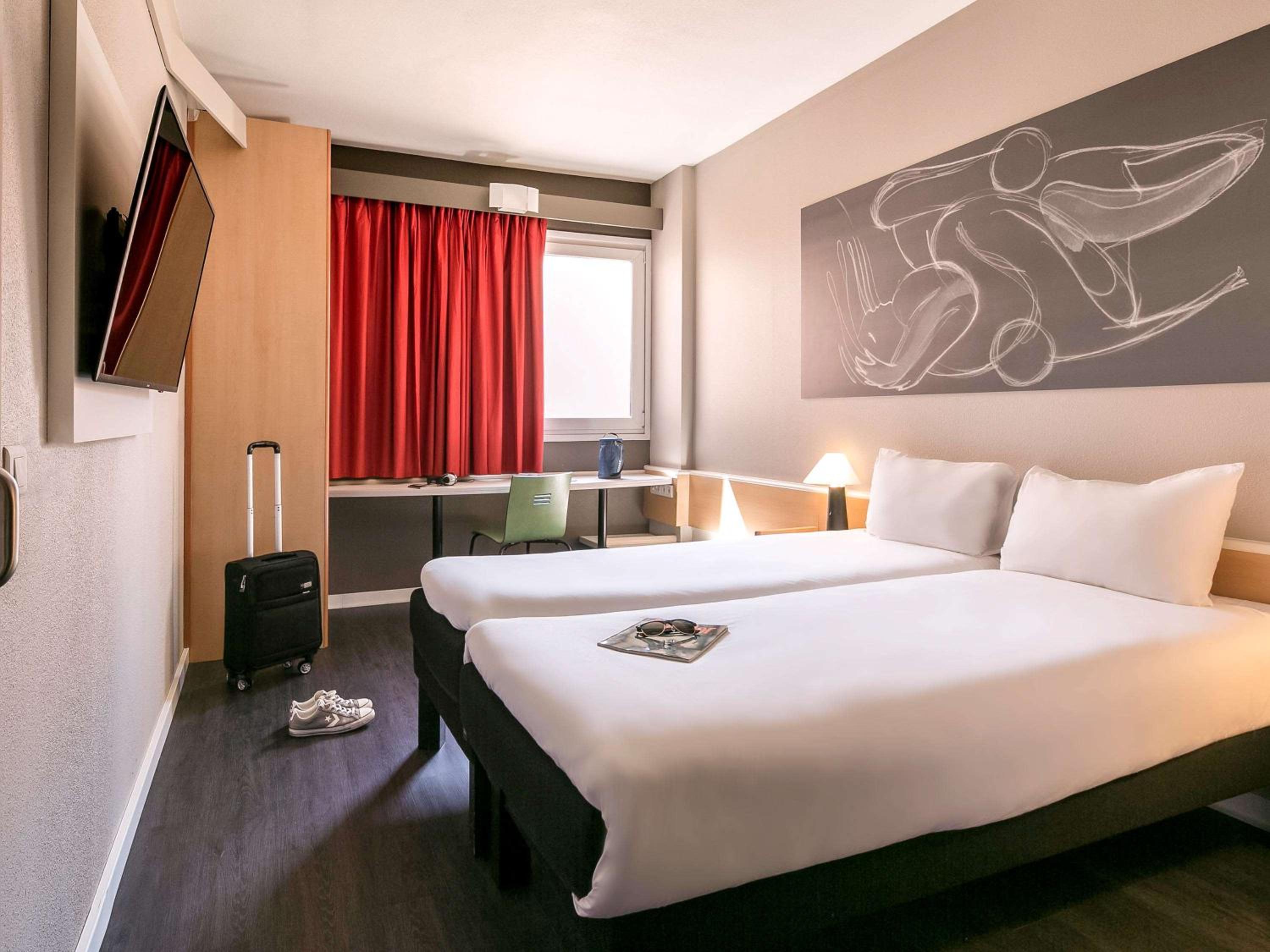 Twin Room - Photo 4