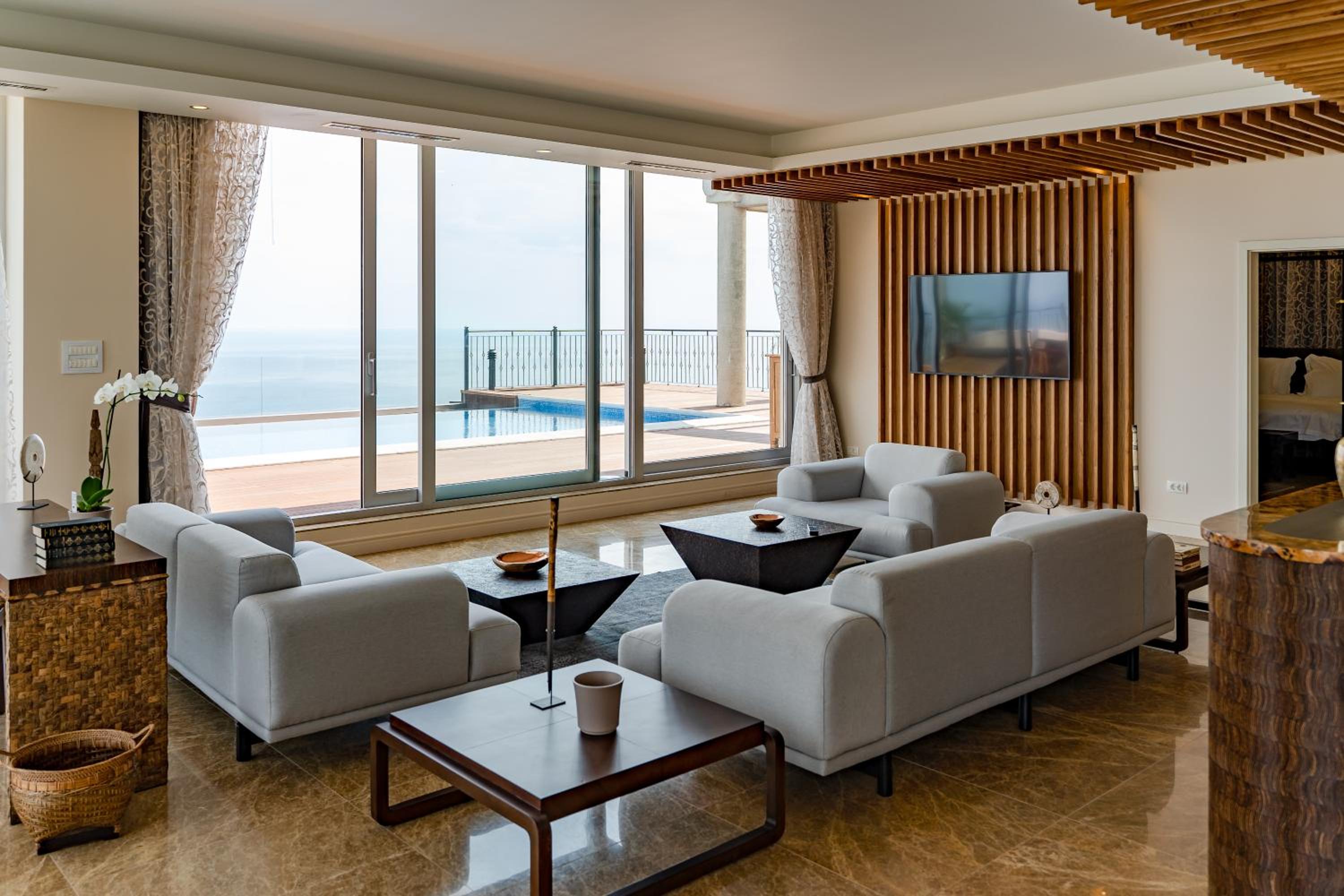 Superior Penthouse Suite with Private Pool and Sea View - Free SPA Access