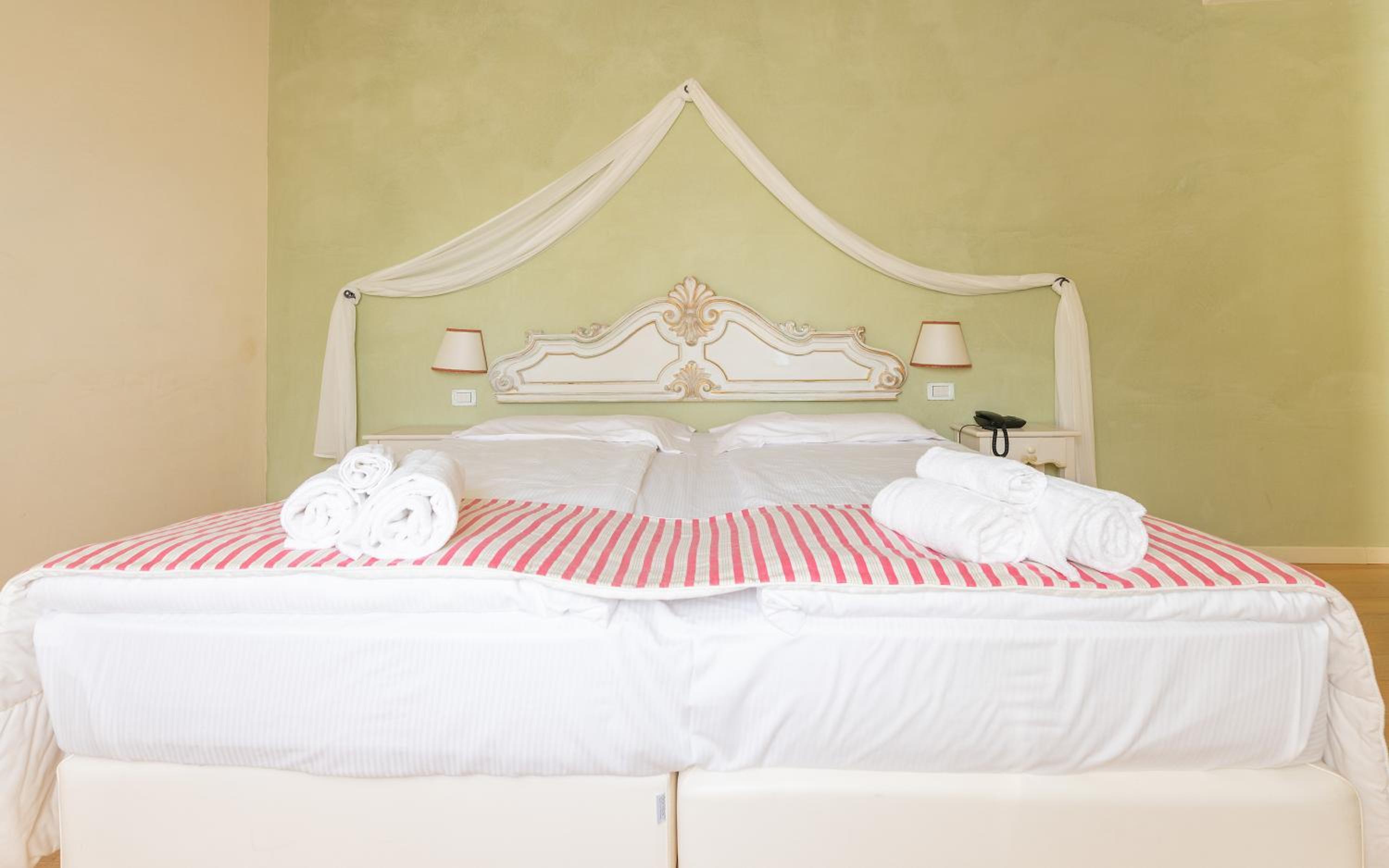 Suite with Garden View