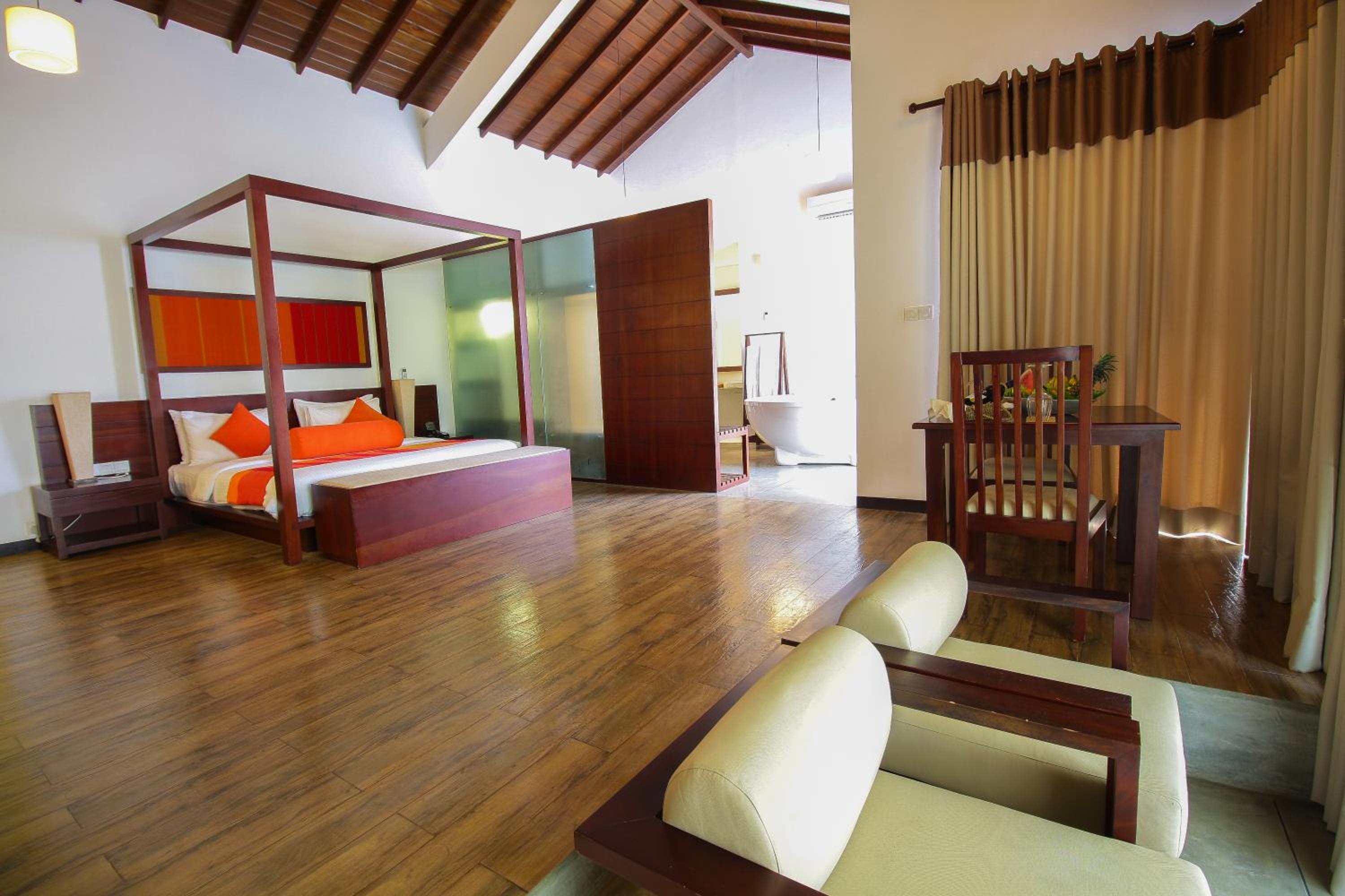 Suite Room with Plunge Pool & Ocean View photo 3