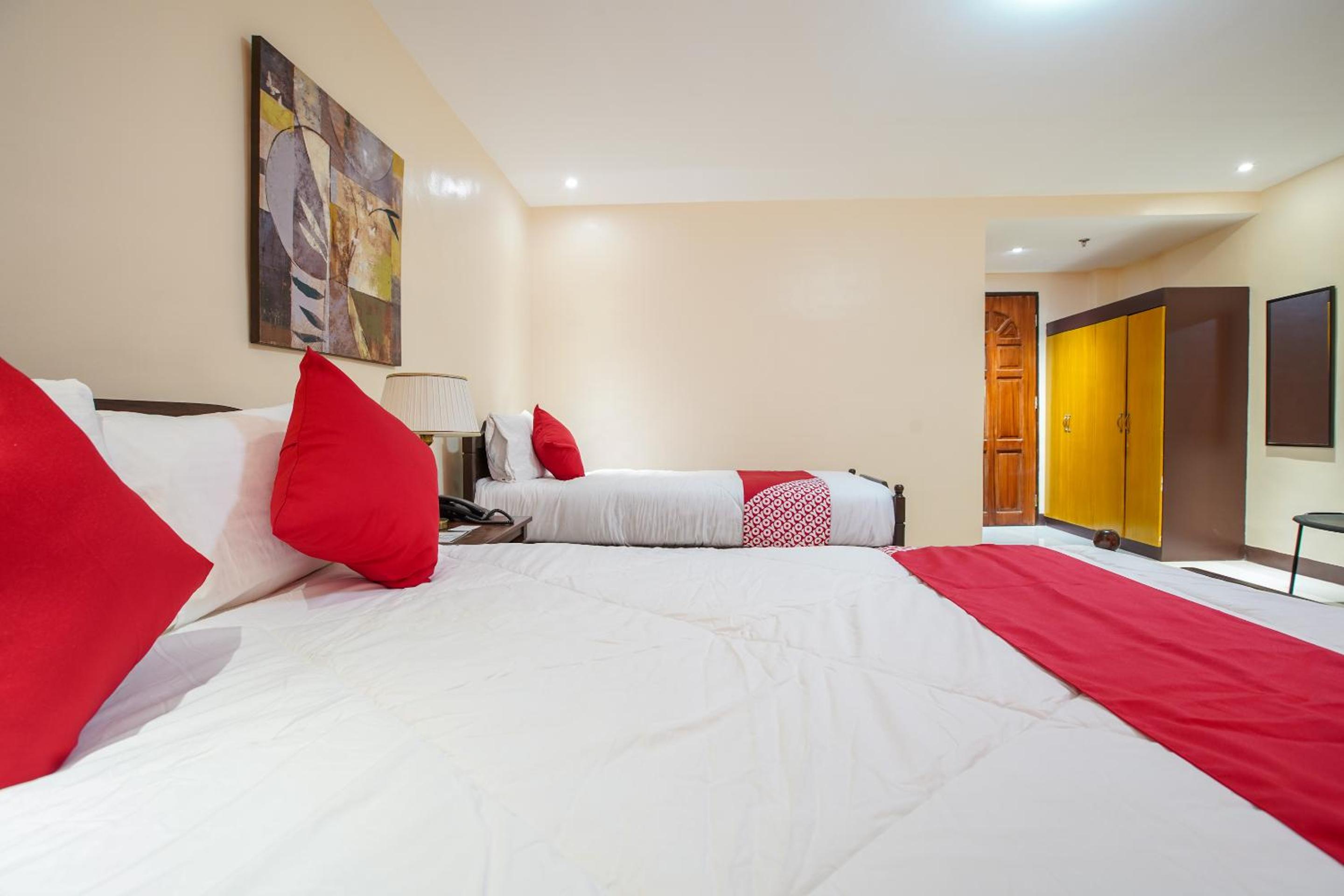 Superior Suite - Photo 4