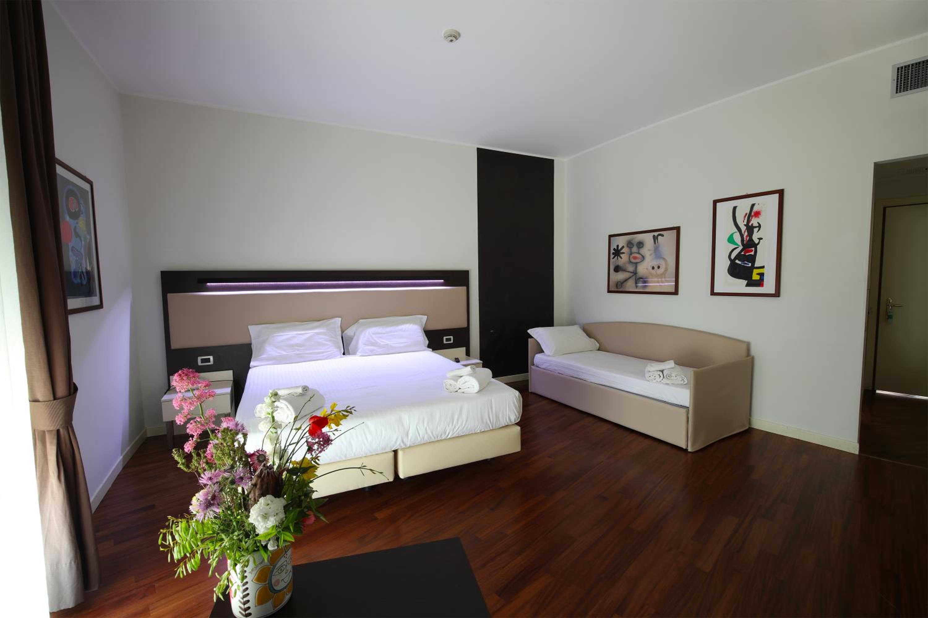 Triple Room - Photo 1