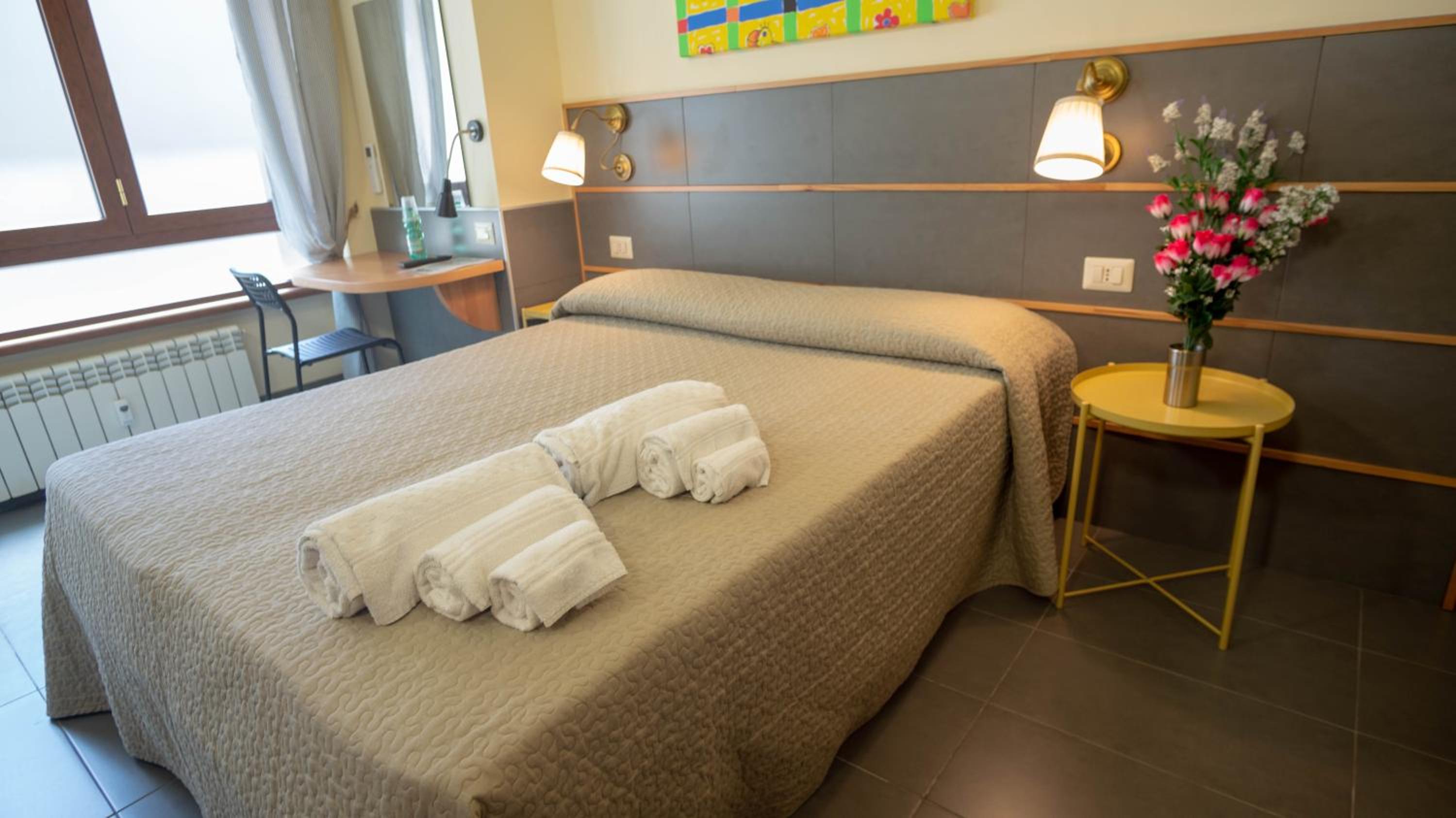 Double or Twin Room photo 3