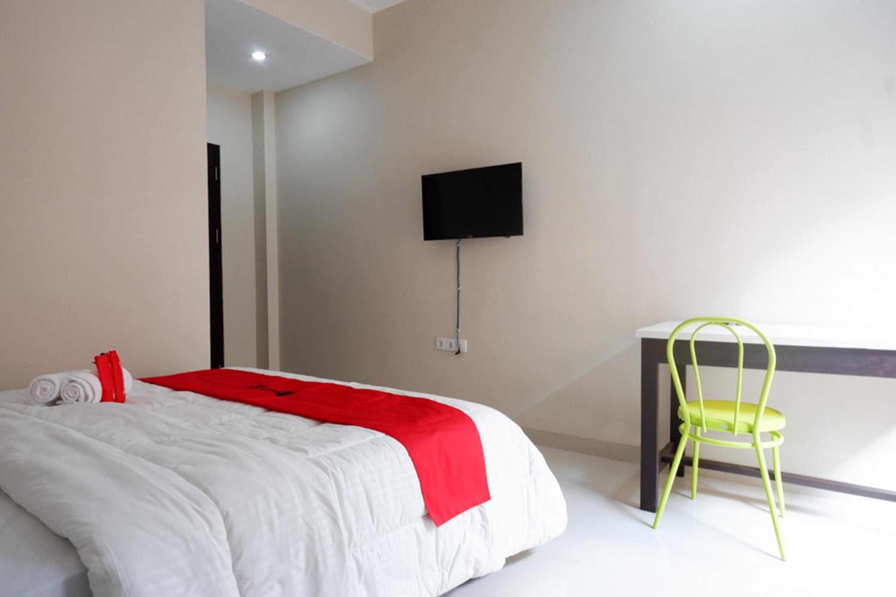 Double Room - Photo 11