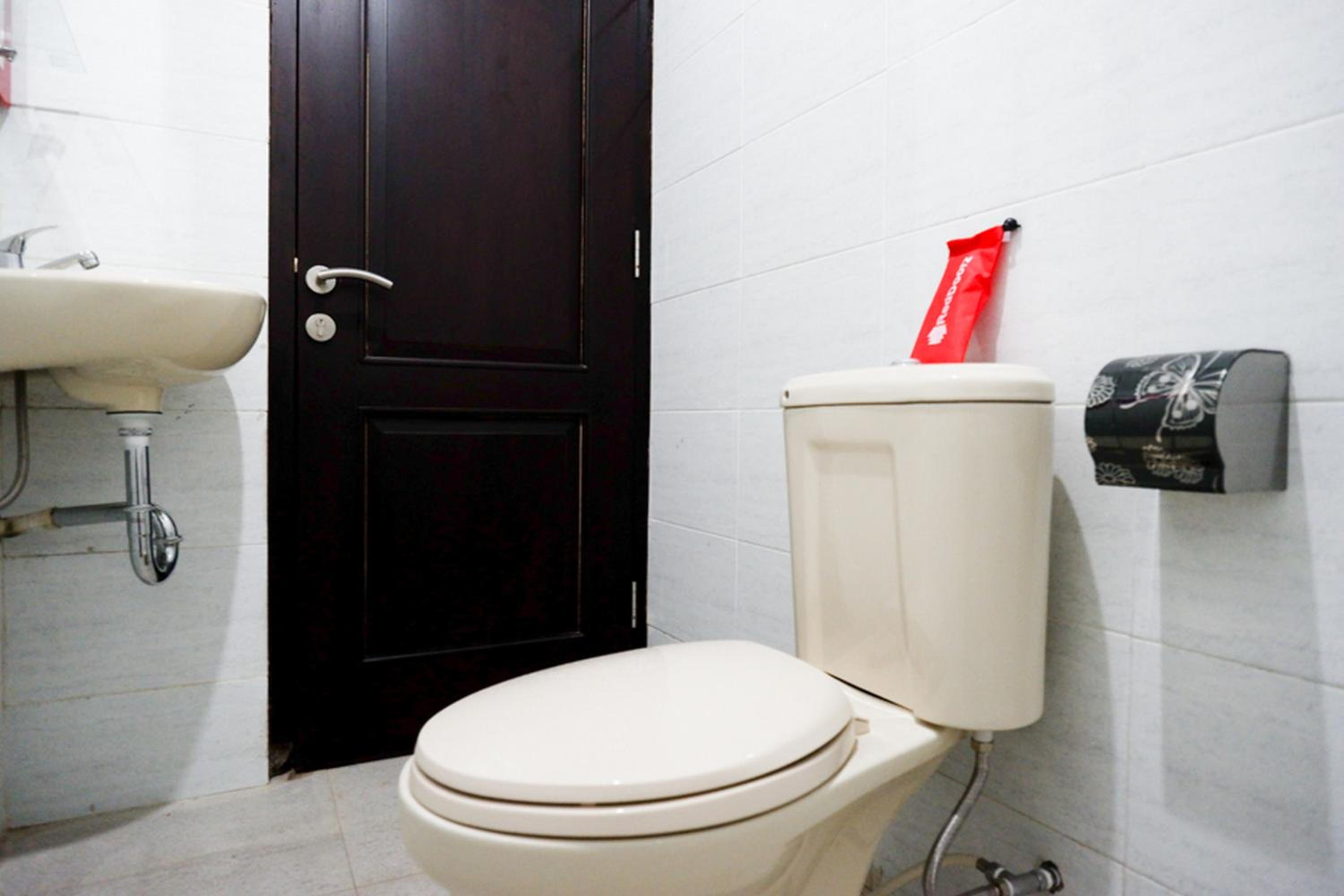 Double Room - Photo 7