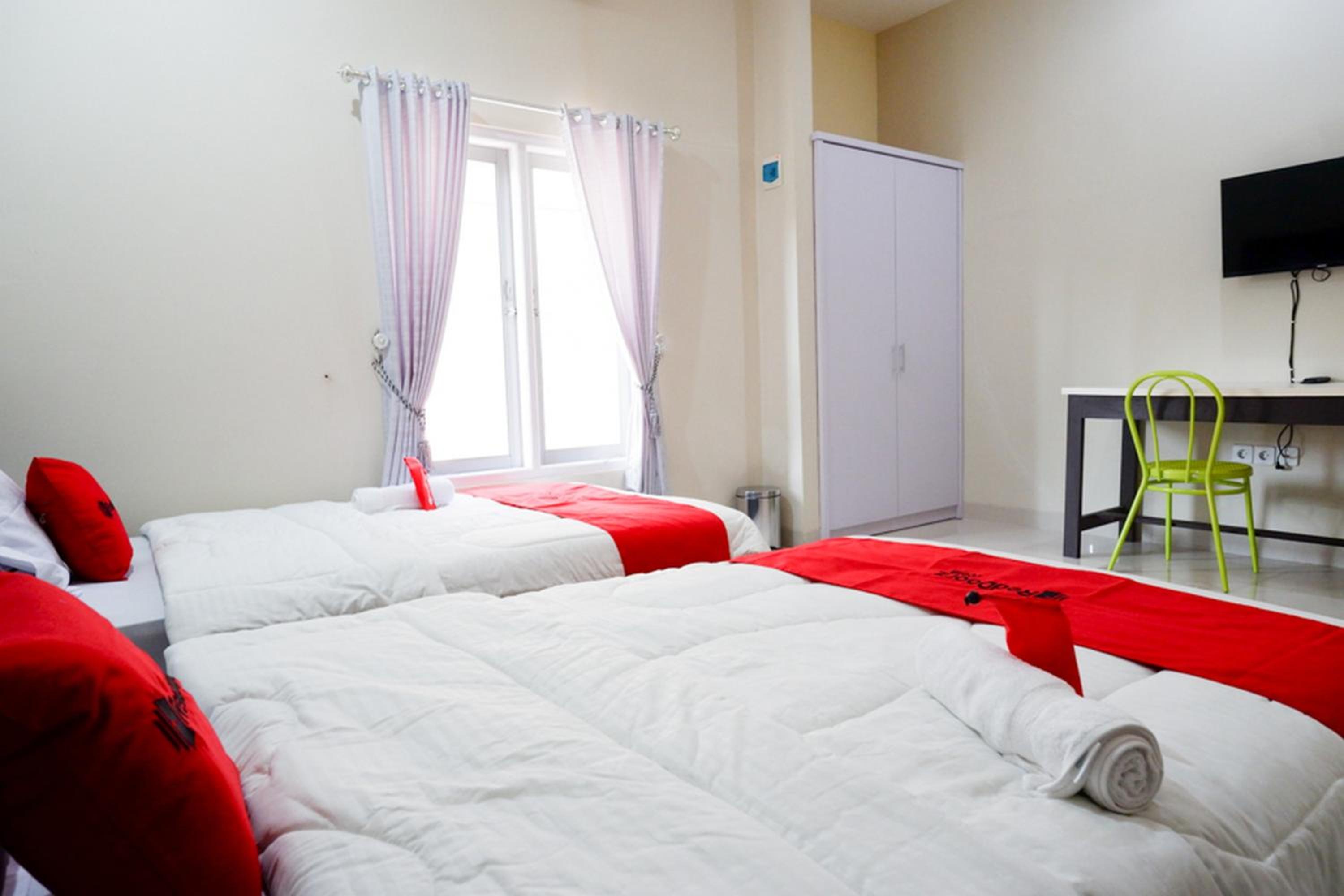 Twin Room - Photo 3