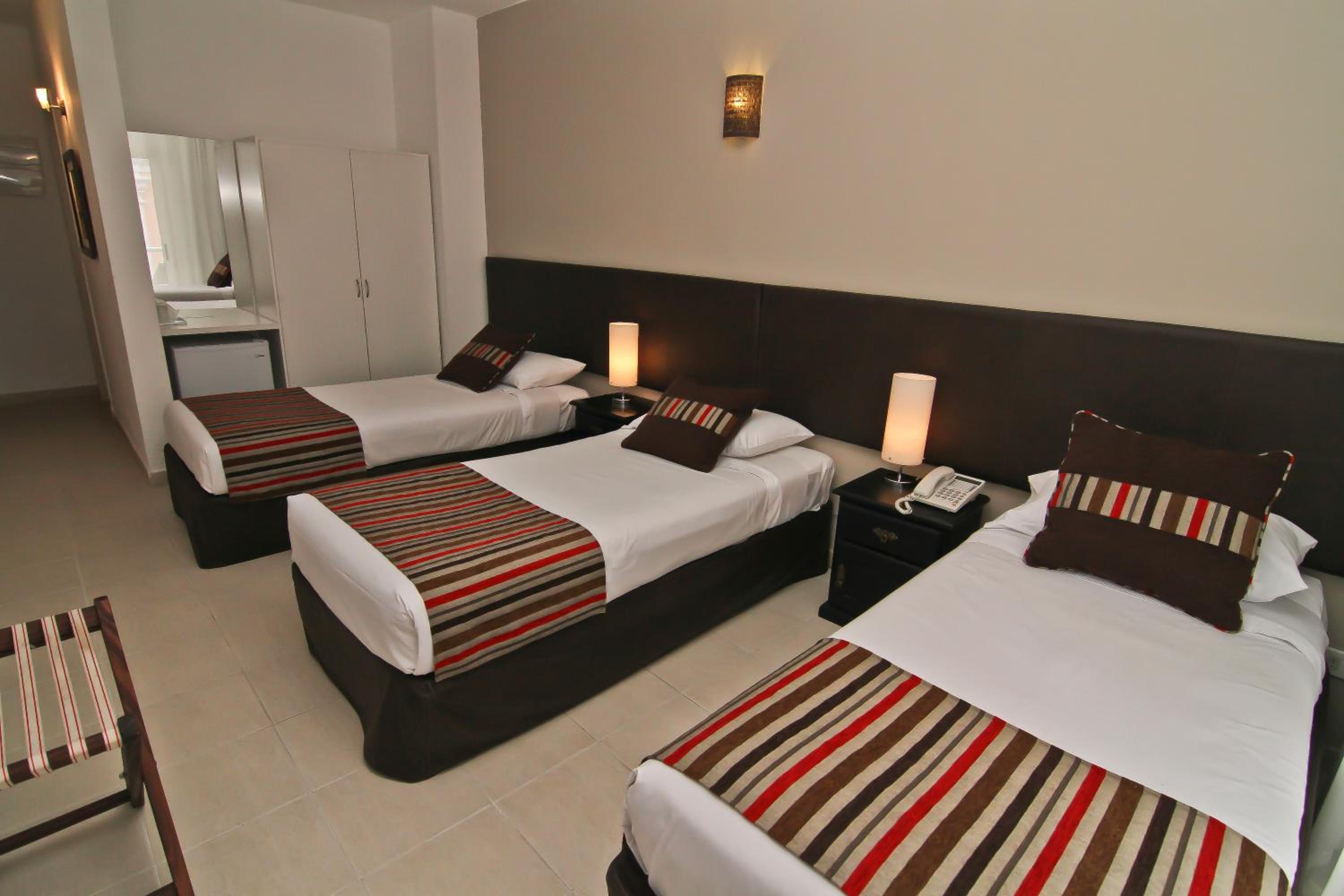 Standard Triple Room photo 2