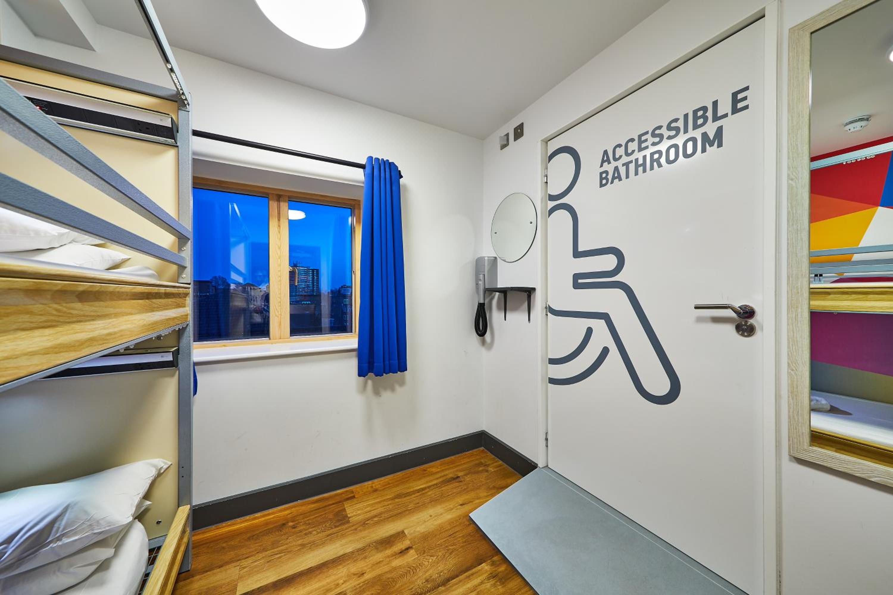 Private 2 Bunk Room with Private Bathroom   photo 3