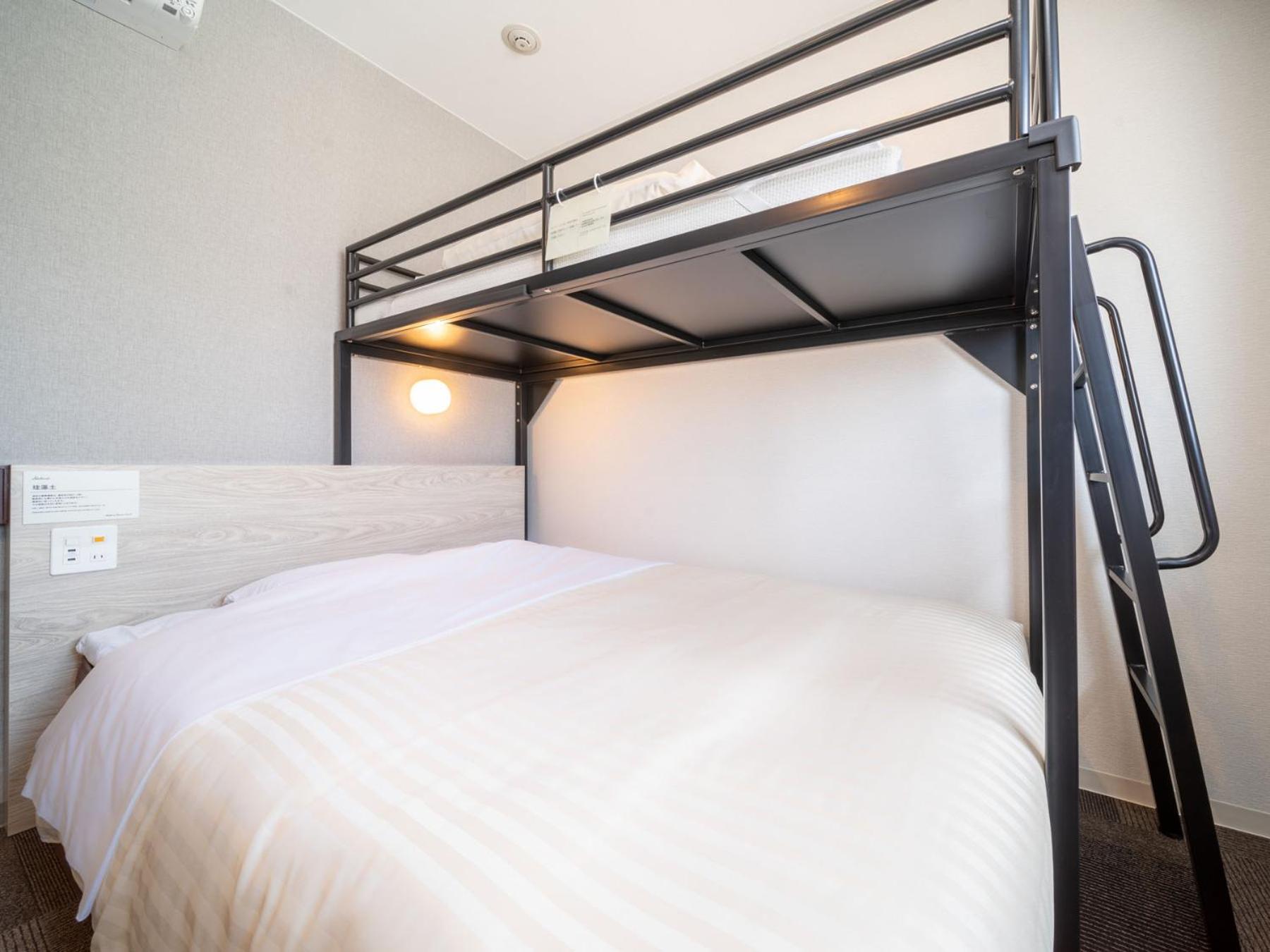 Room Only Double Room with Bunk Bed - Non Smoking - Photo 3