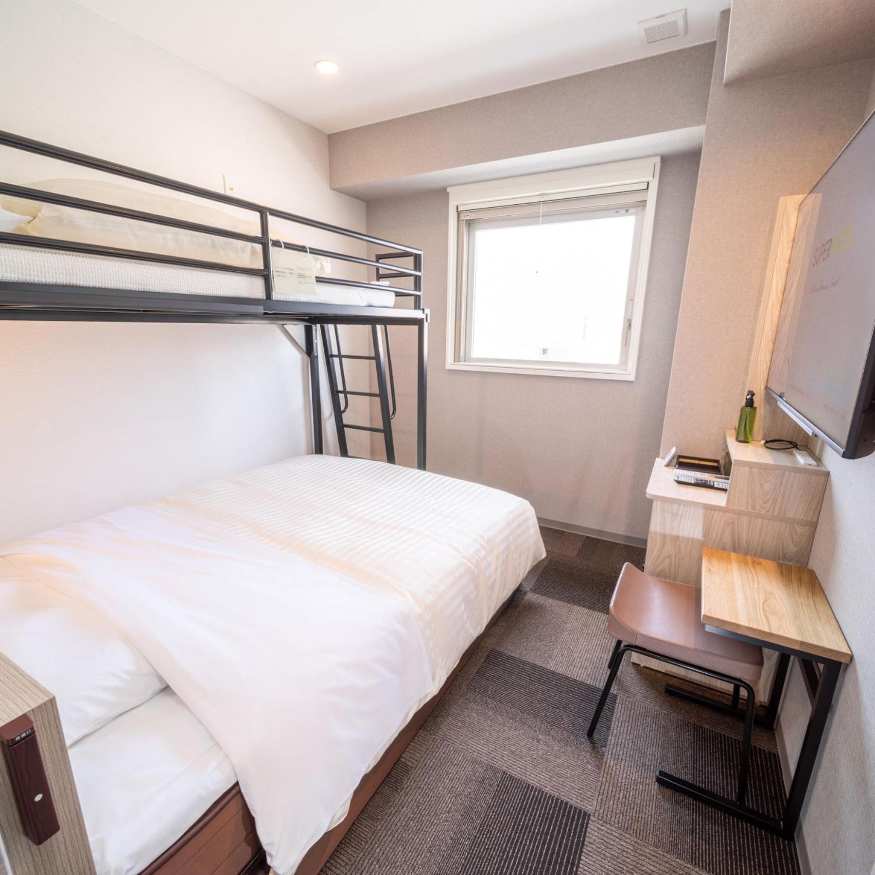 Room Only Double Room with Bunk Bed - Non Smoking - Photo 6