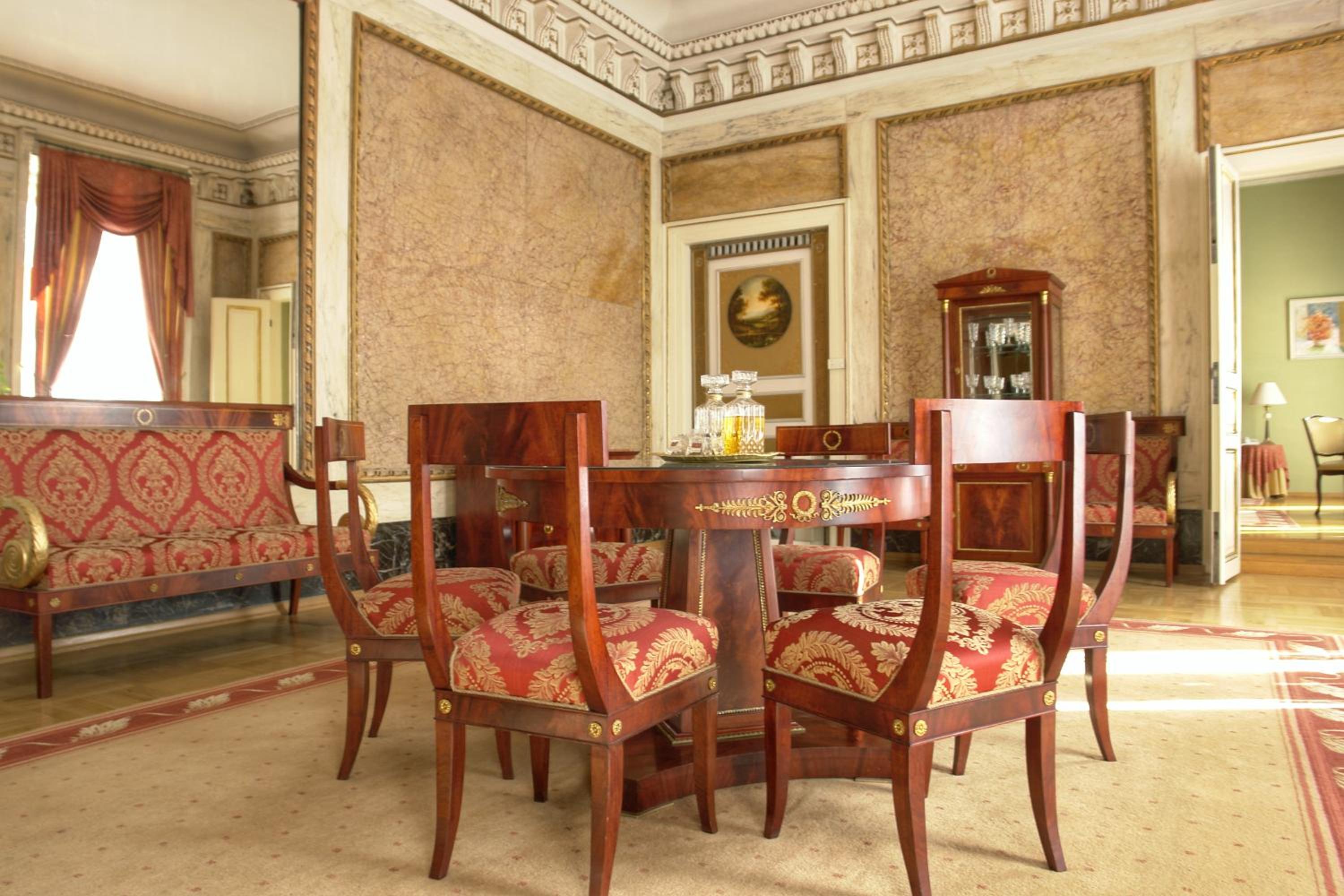 Palace Suite - Photo 4