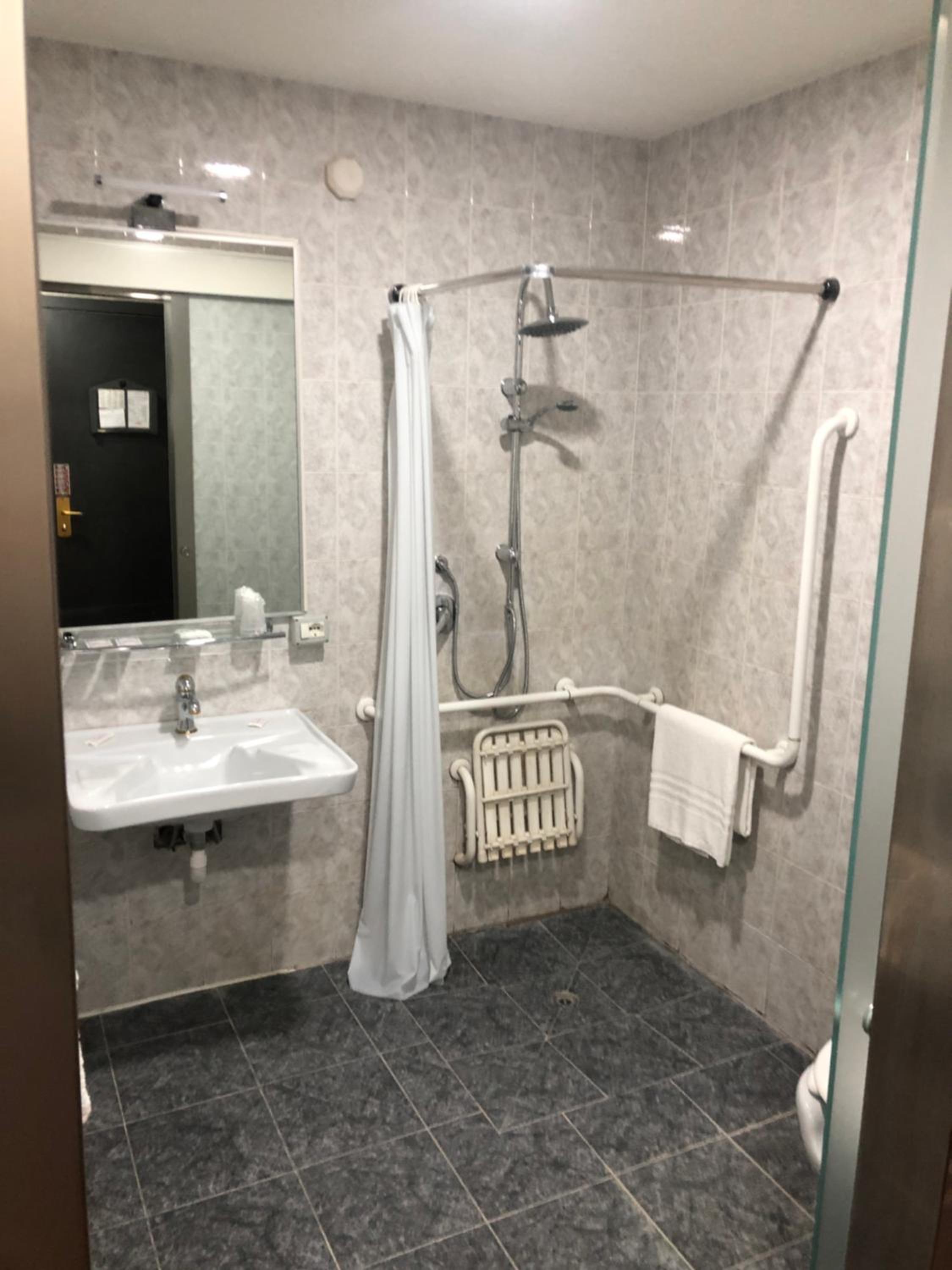 Double Room - Disability Access - Photo 2