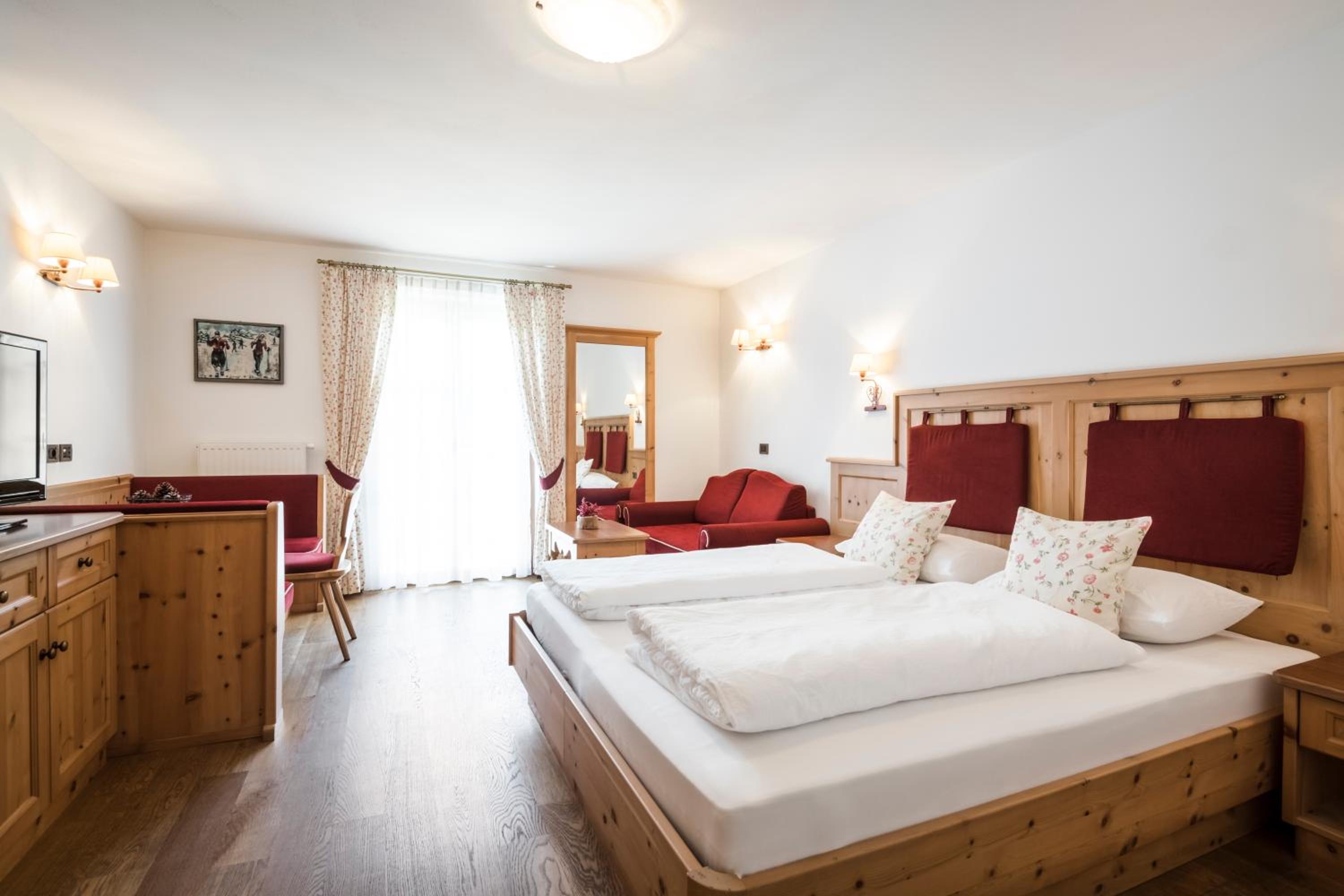 One-Bedroom Apartment (4 Adults)