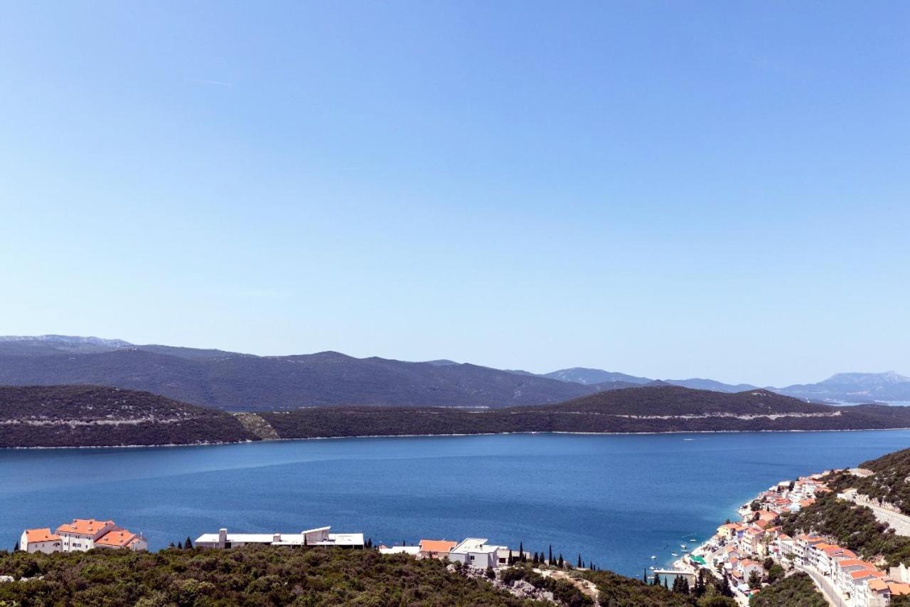 Studio Apartment with Sea View photo 3