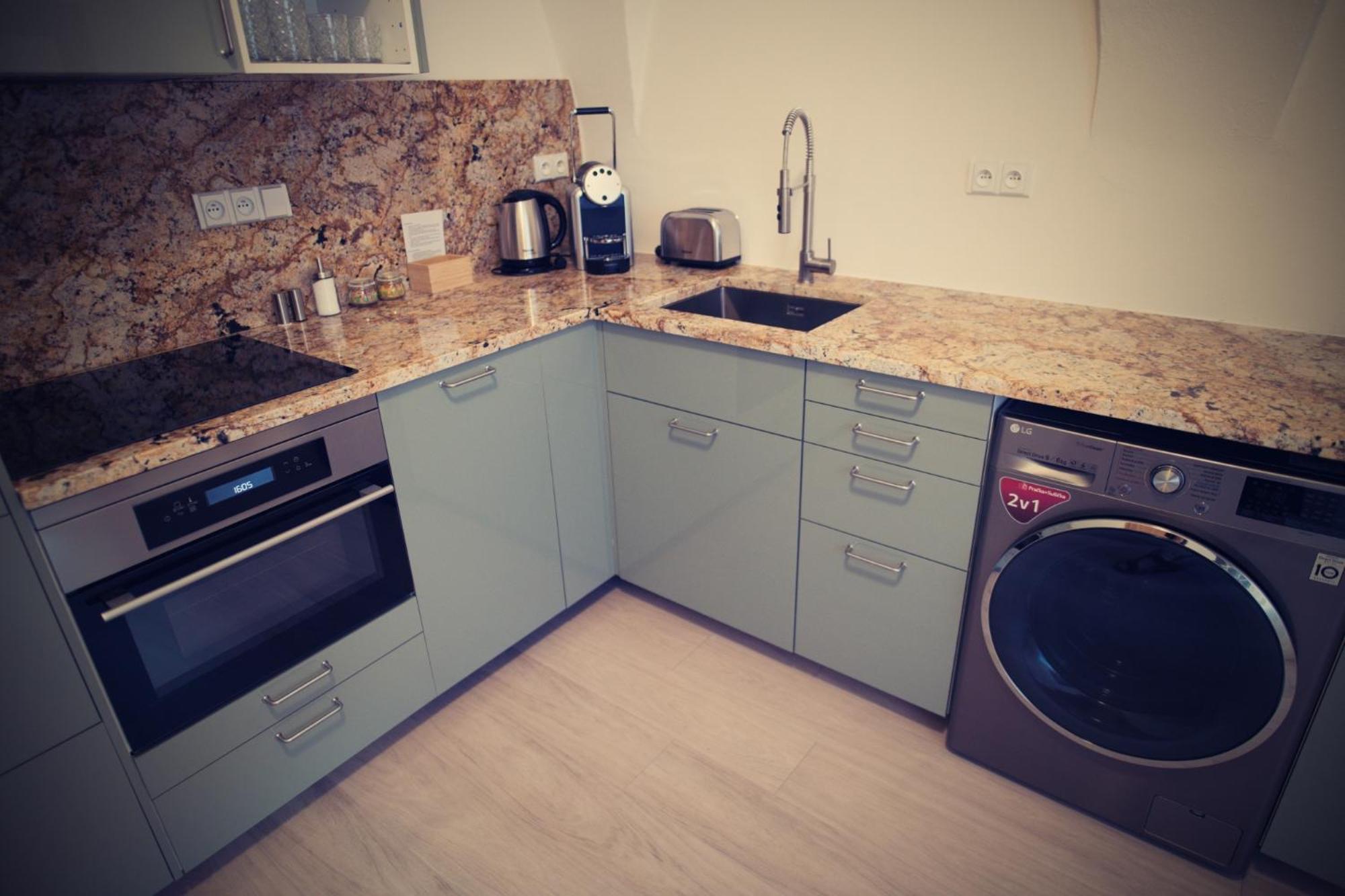 Studio Apartment photo 3