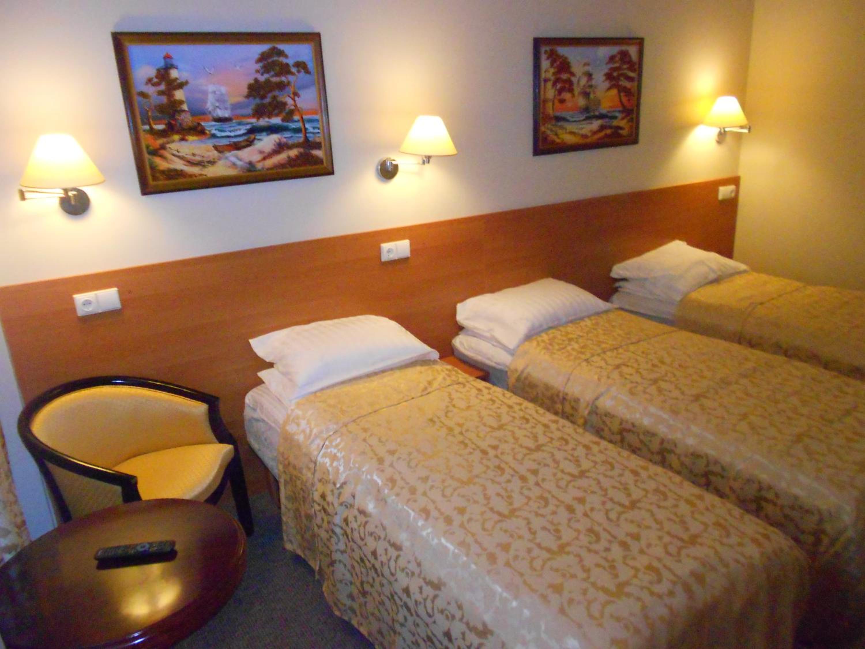 Triple Room - Photo 12