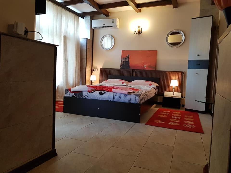 Double Room with Private Bathroom photo 1