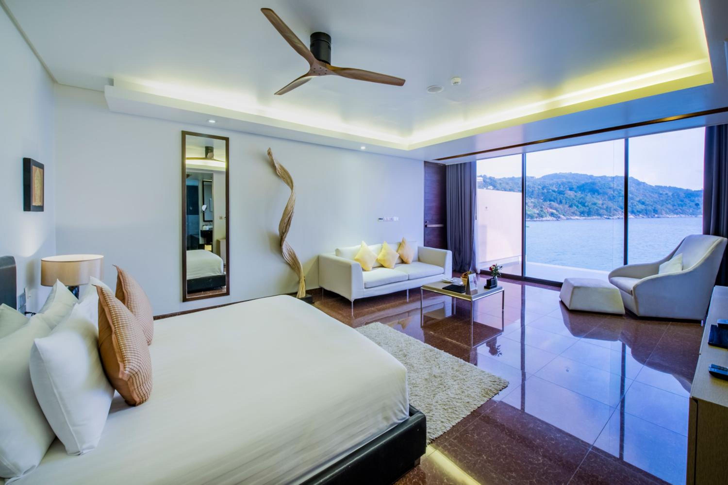 Grand Private Pool Suite - Photo 21