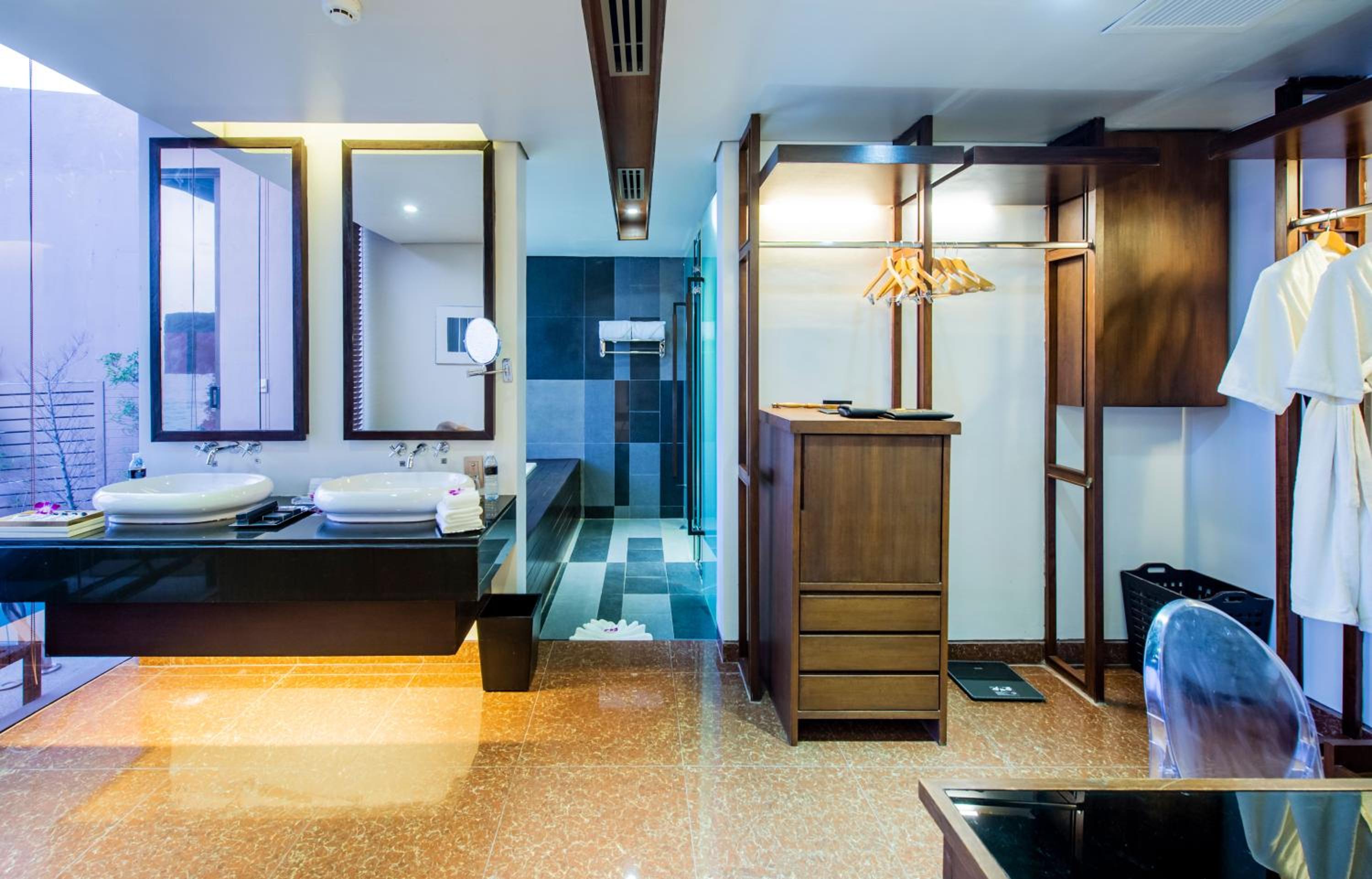 Grand Private Pool Suite - Photo 17
