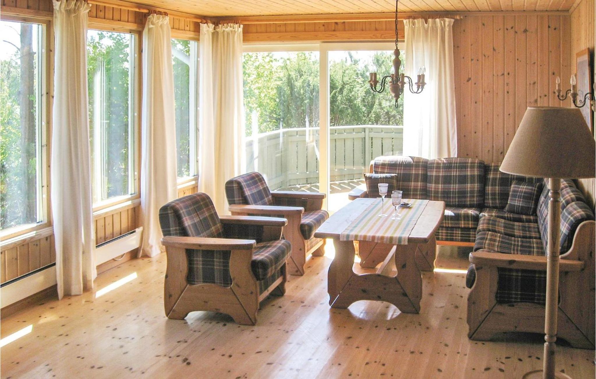 Three-Bedroom Vacation Home  photo 2