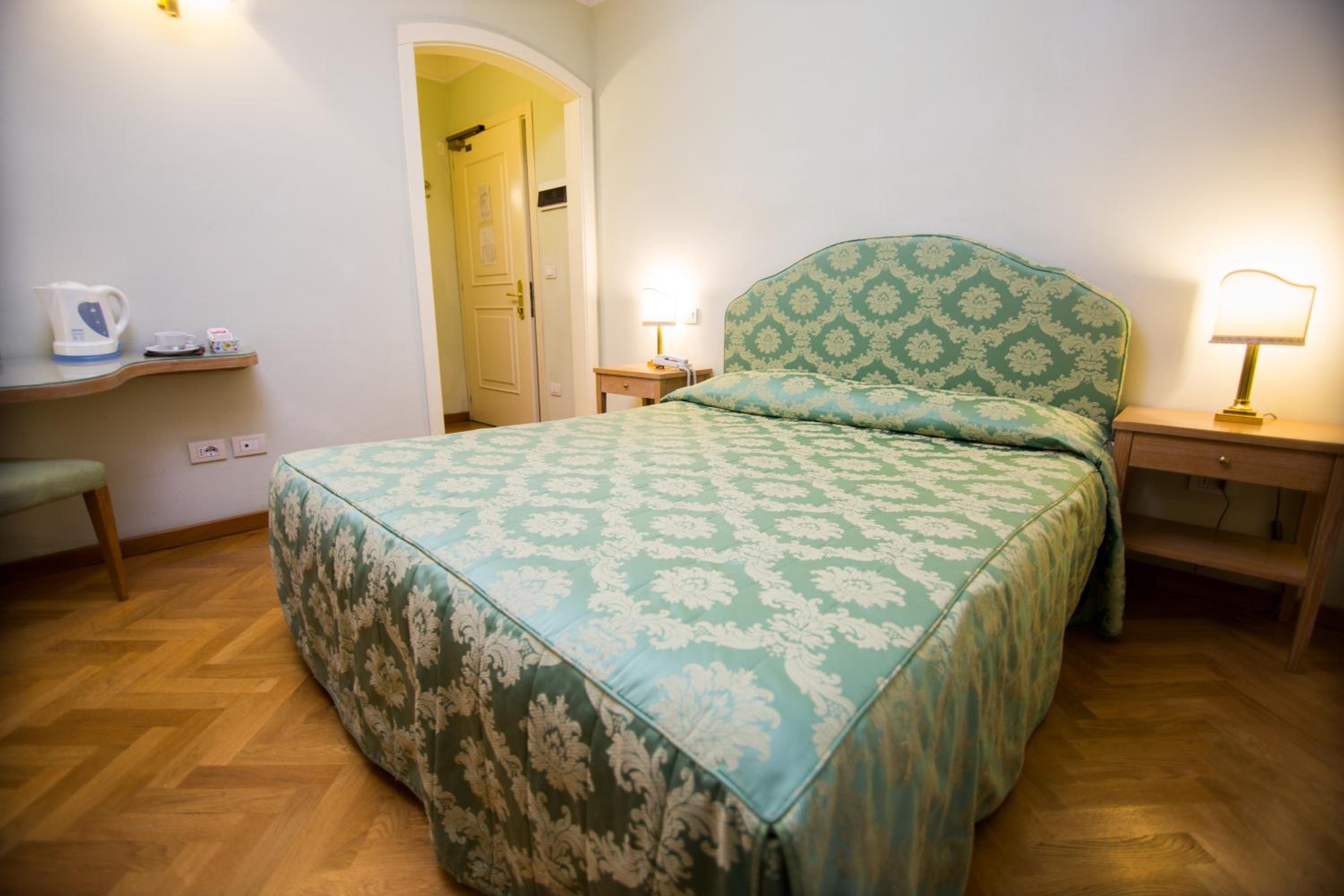 Double Room - Photo 1