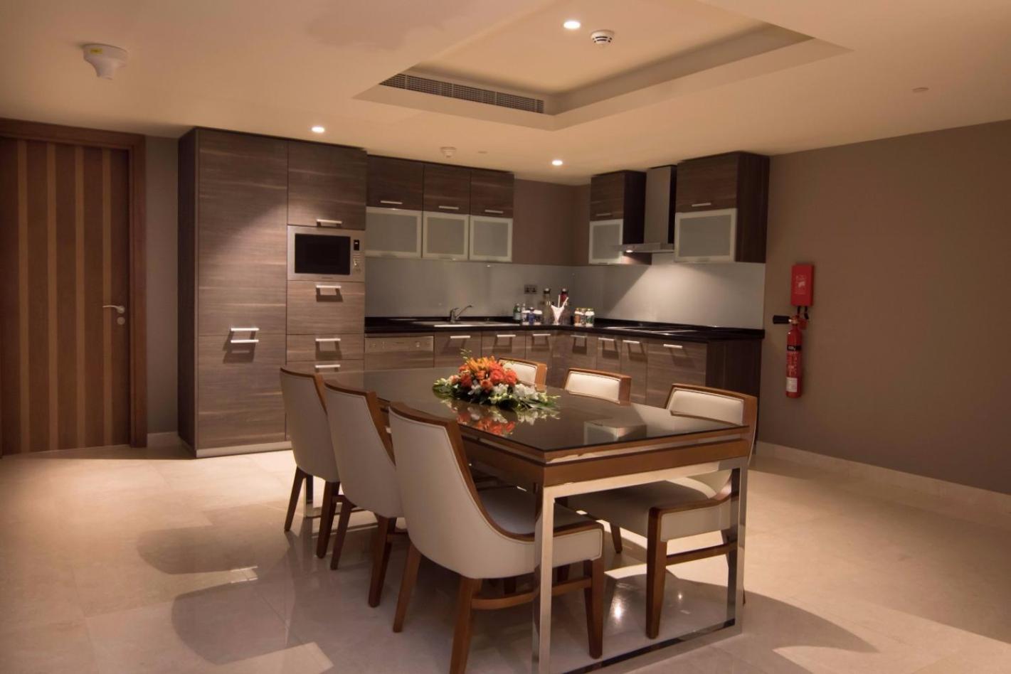  Four Bedroom Apartment - 30% discount in Spa, Food and Beverage, Early Check in at 10:00 am and Late checkout till 4 pm (Subject to Availability) photo 2