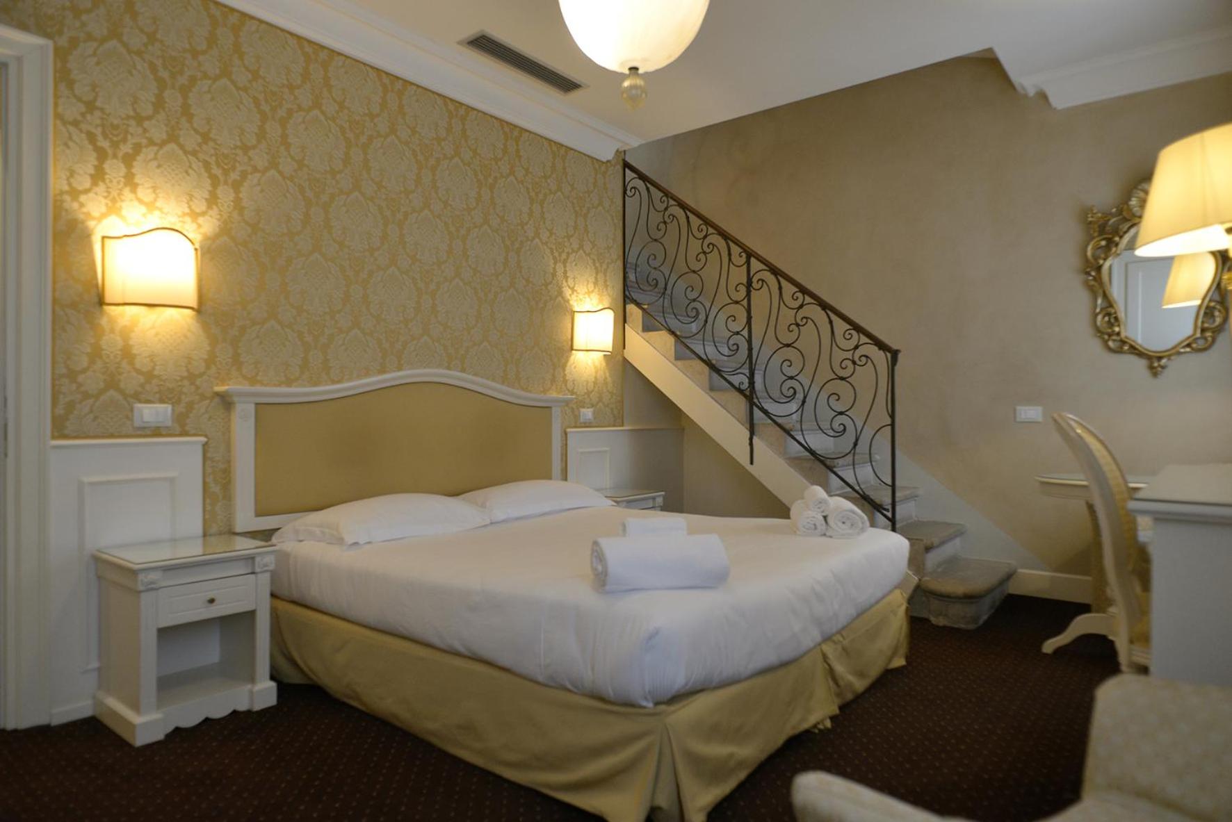Family Suite with Terrace photo 1
