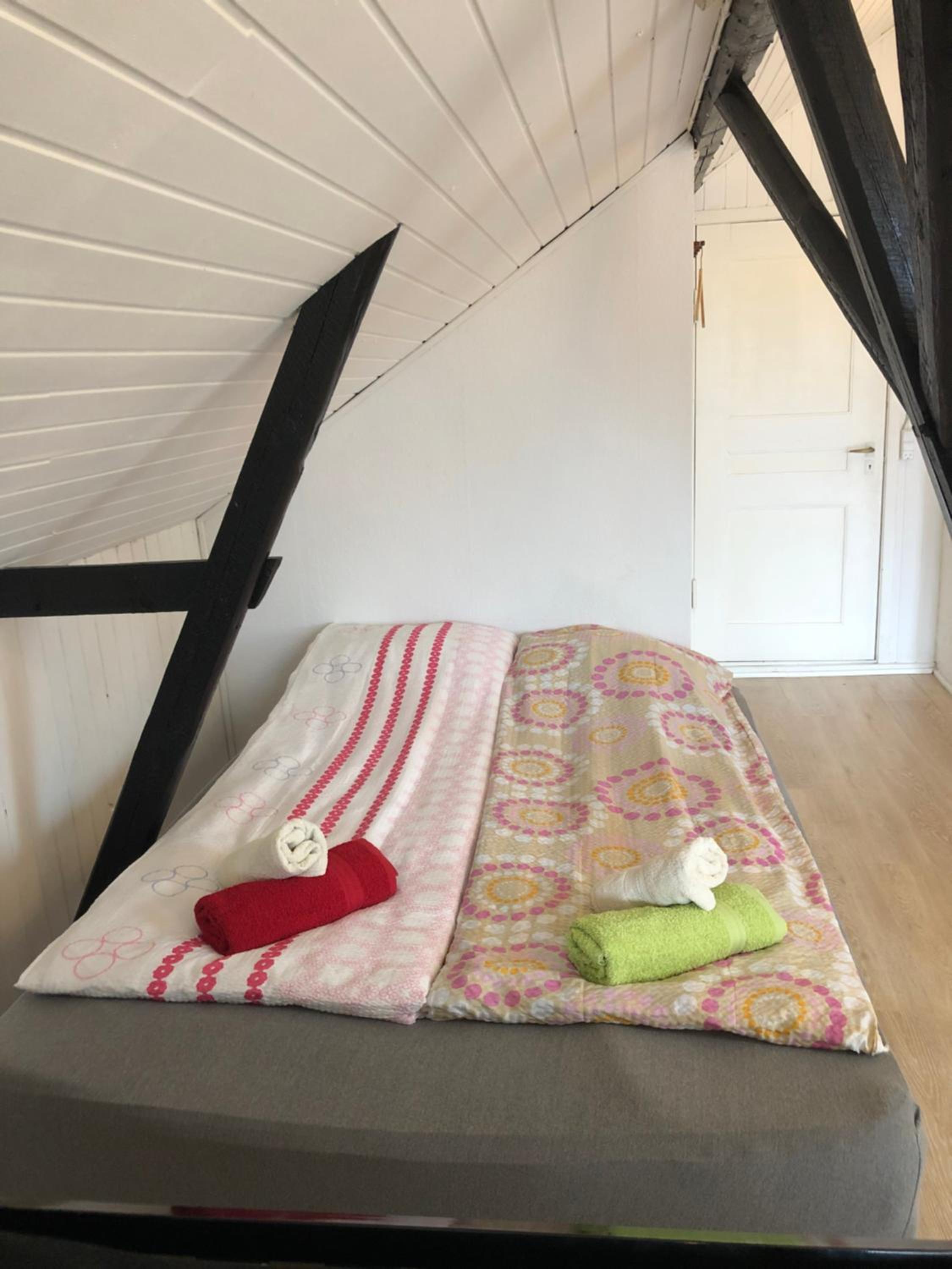 King Studio with Sofa Bed - Photo 9
