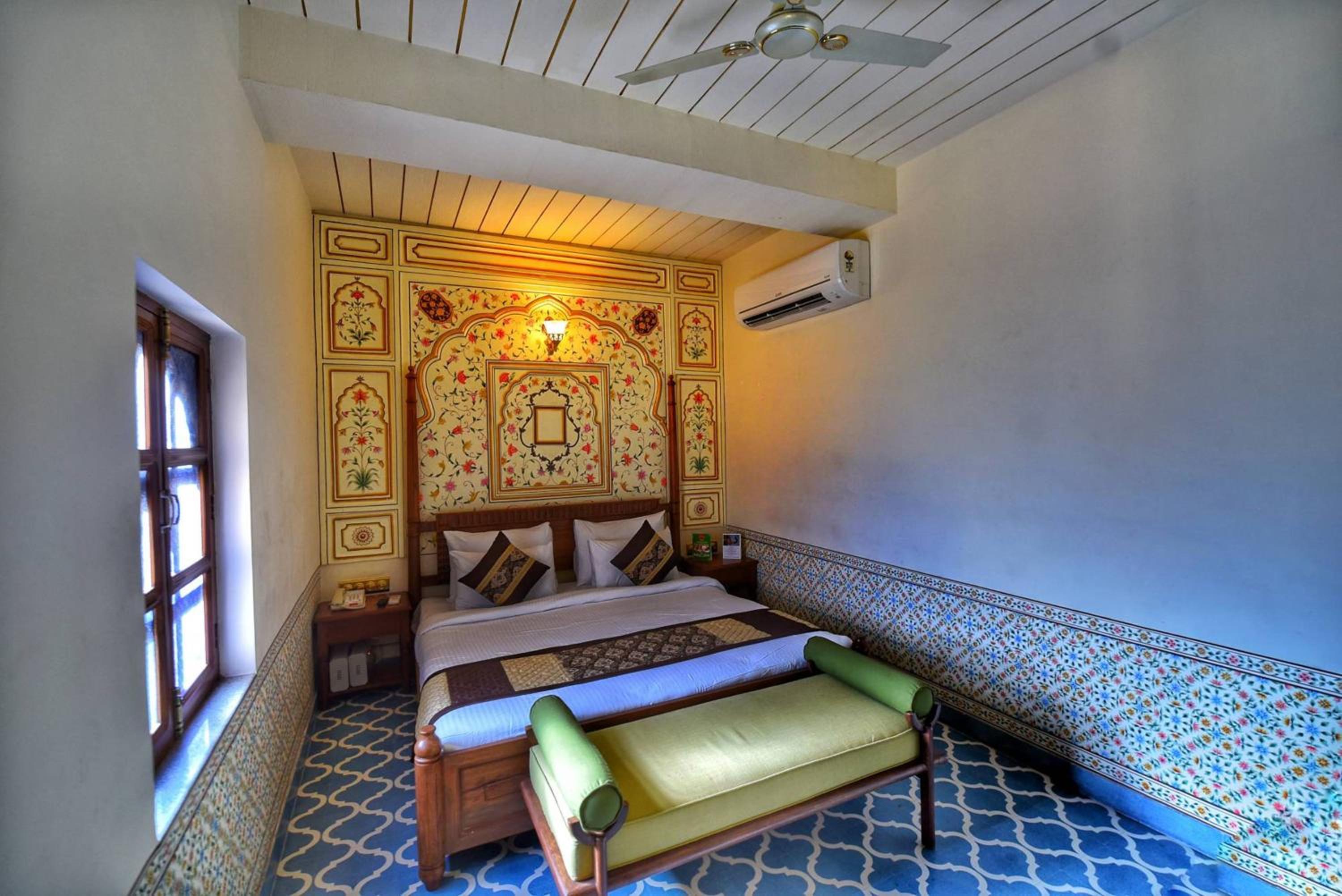 Premier Room:: 15% off on food & beverage services, 20% off on session of Spa   - Photo 1