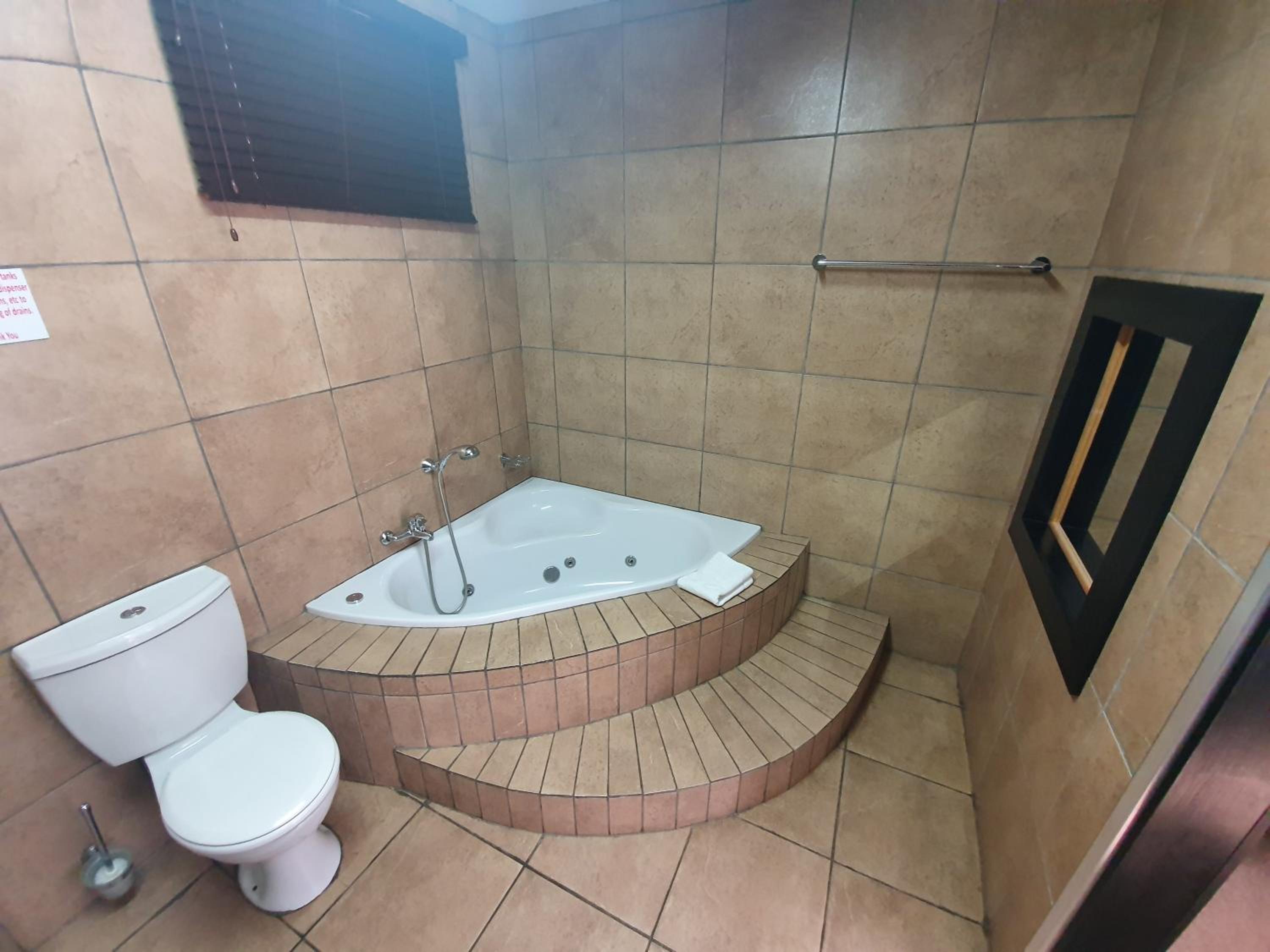 Double Room - Photo 9