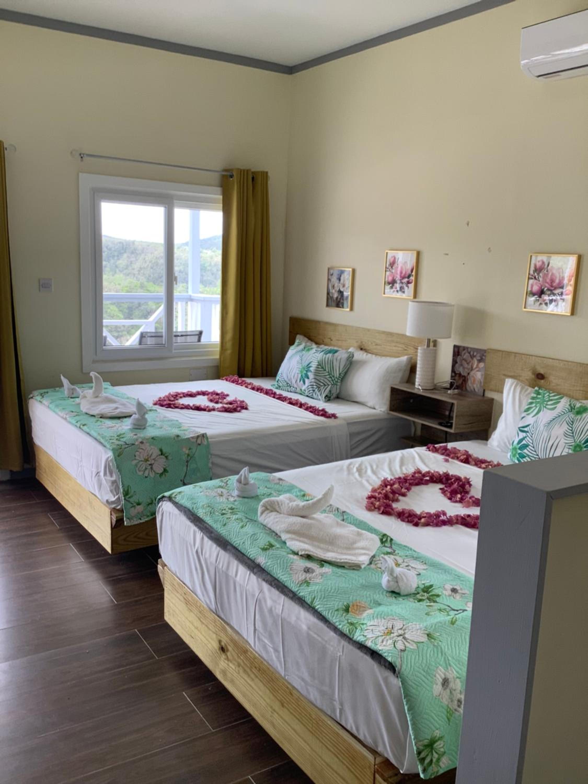 Quadruple Room with Sea View
