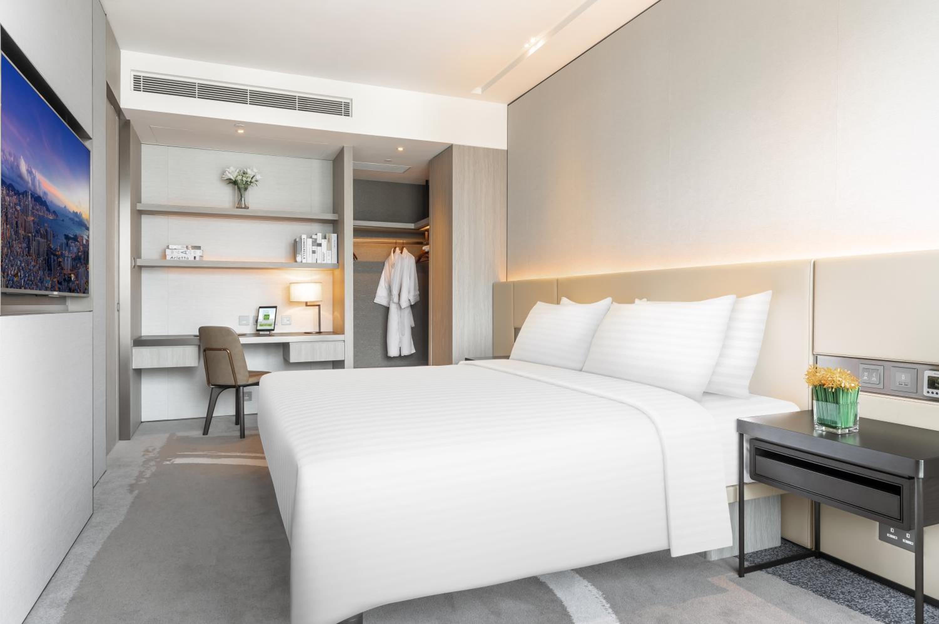 River Apartment with King Bed