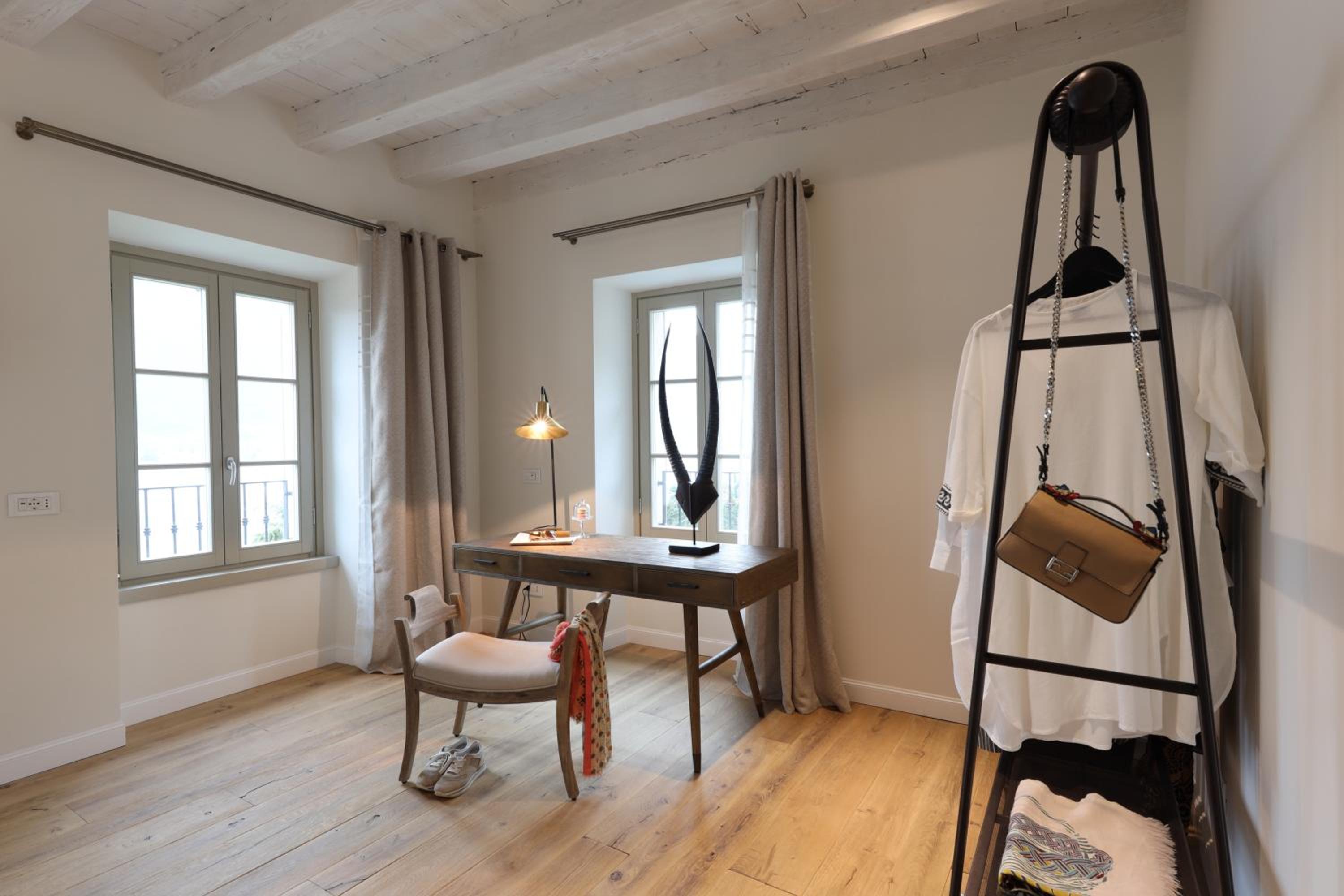 King Room with Lake View photo 3