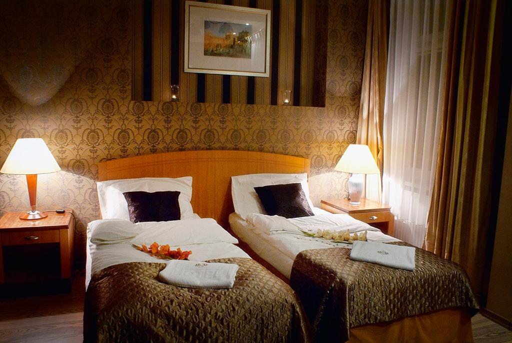 Double Room - Photo 10