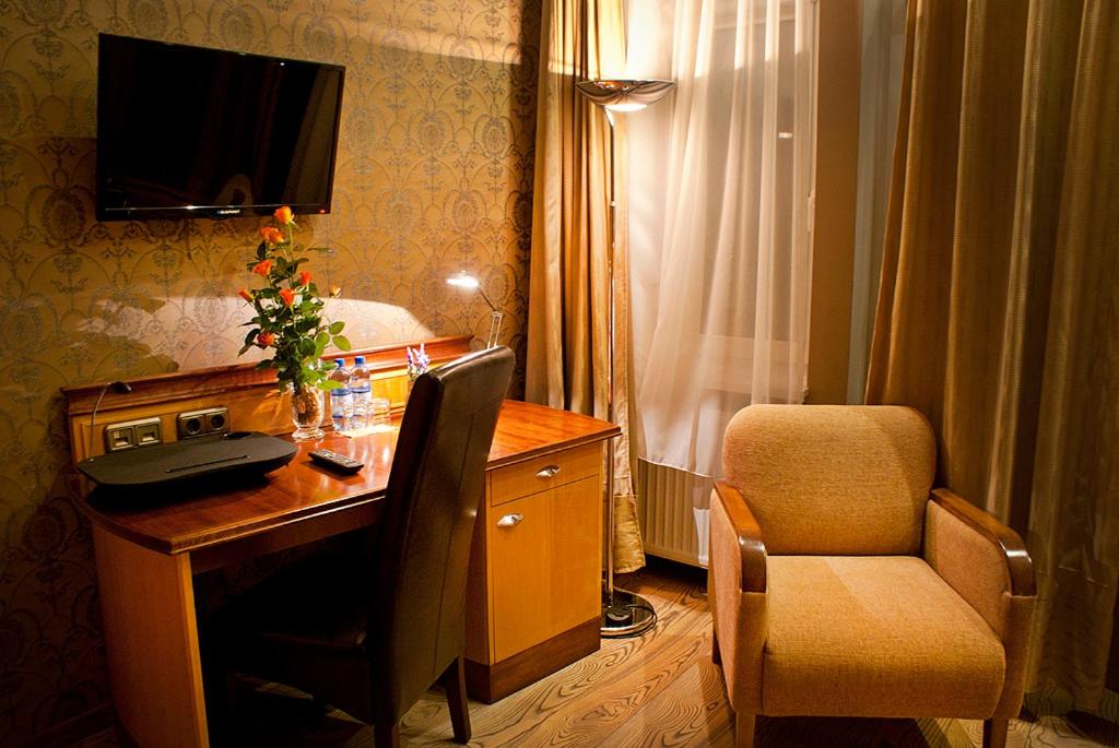 Double Room - Photo 9