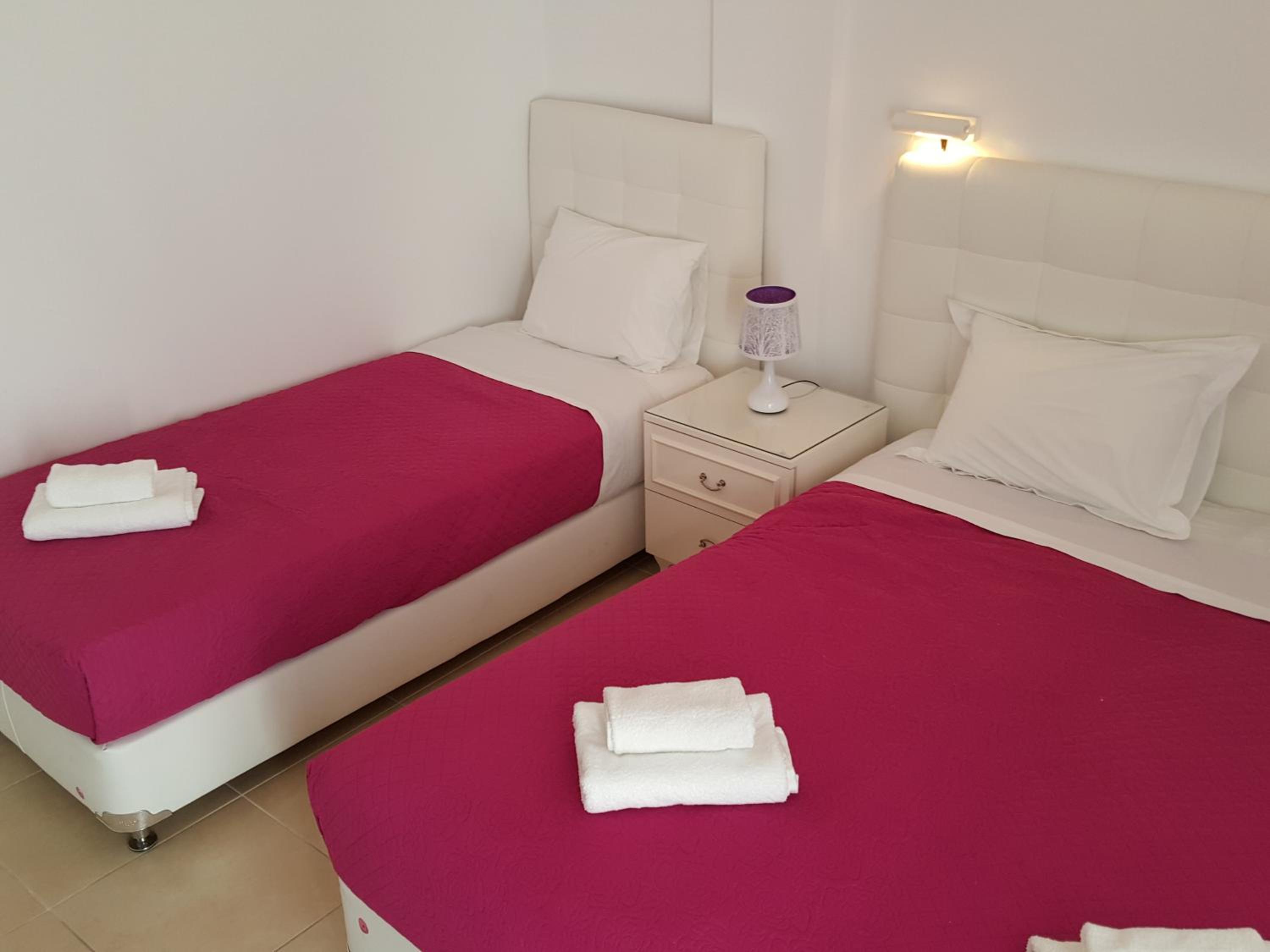 Triple Room - Photo 7
