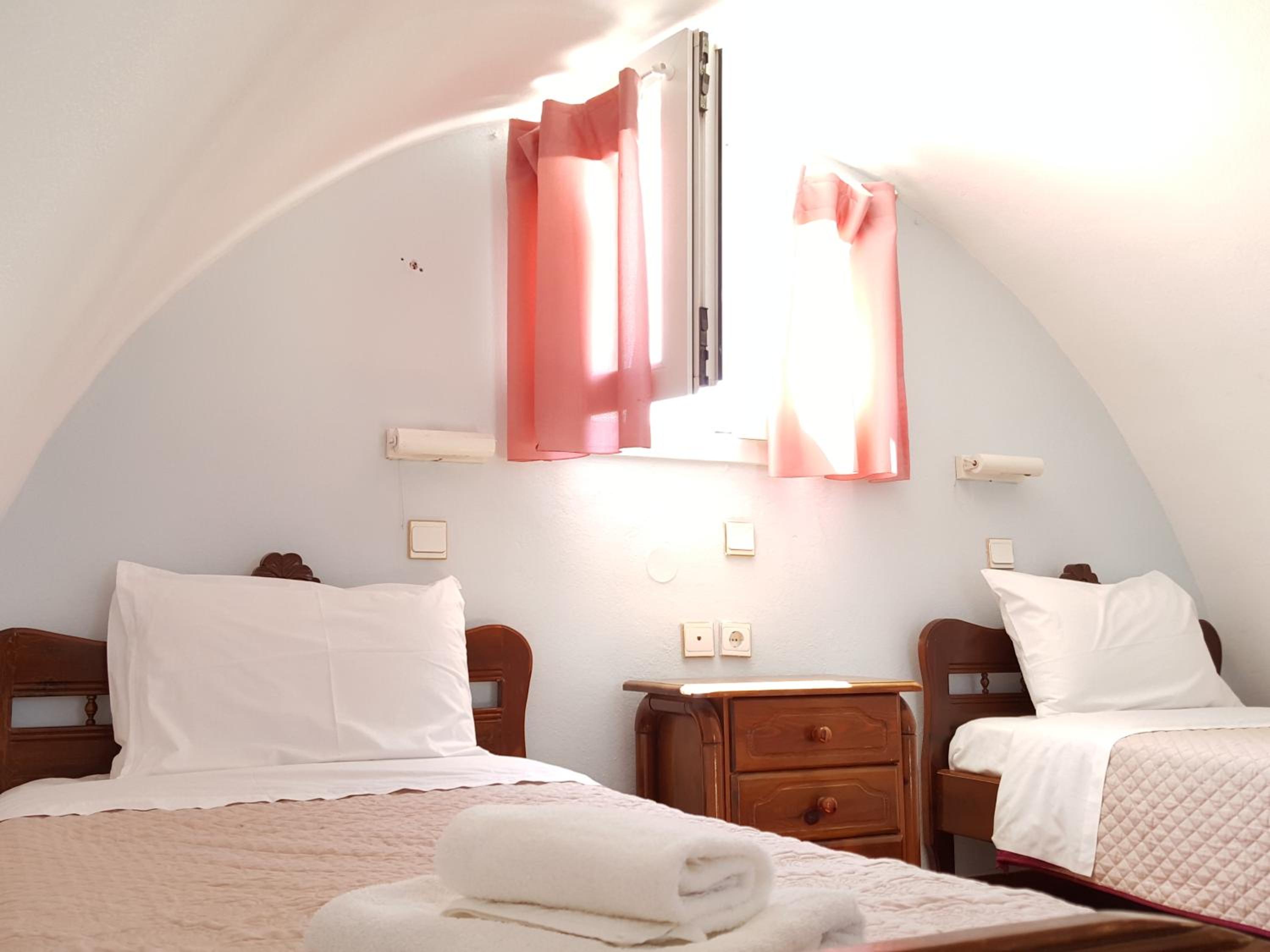 Quadruple Room - Photo 2