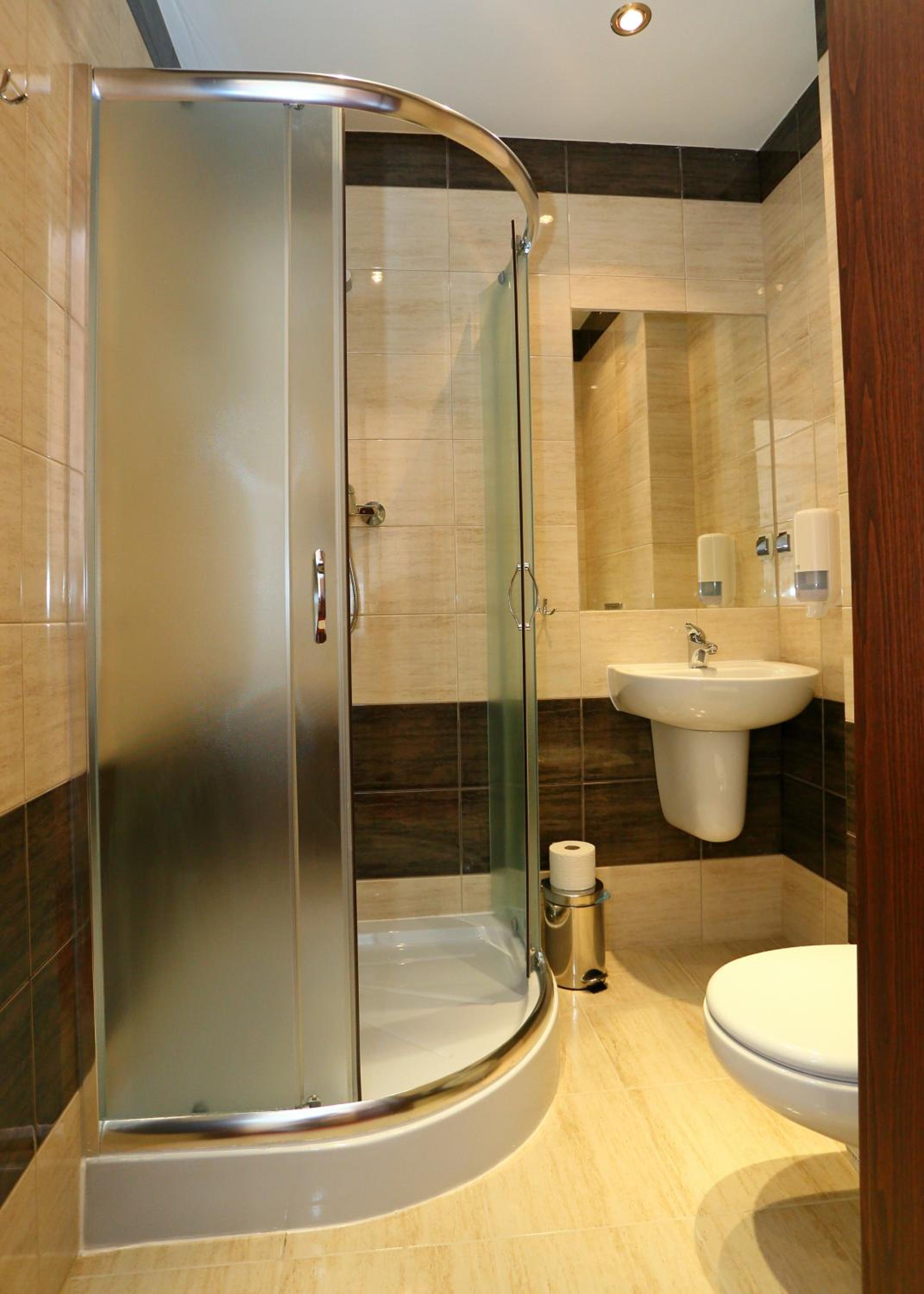 Double or Twin Room - Photo 5
