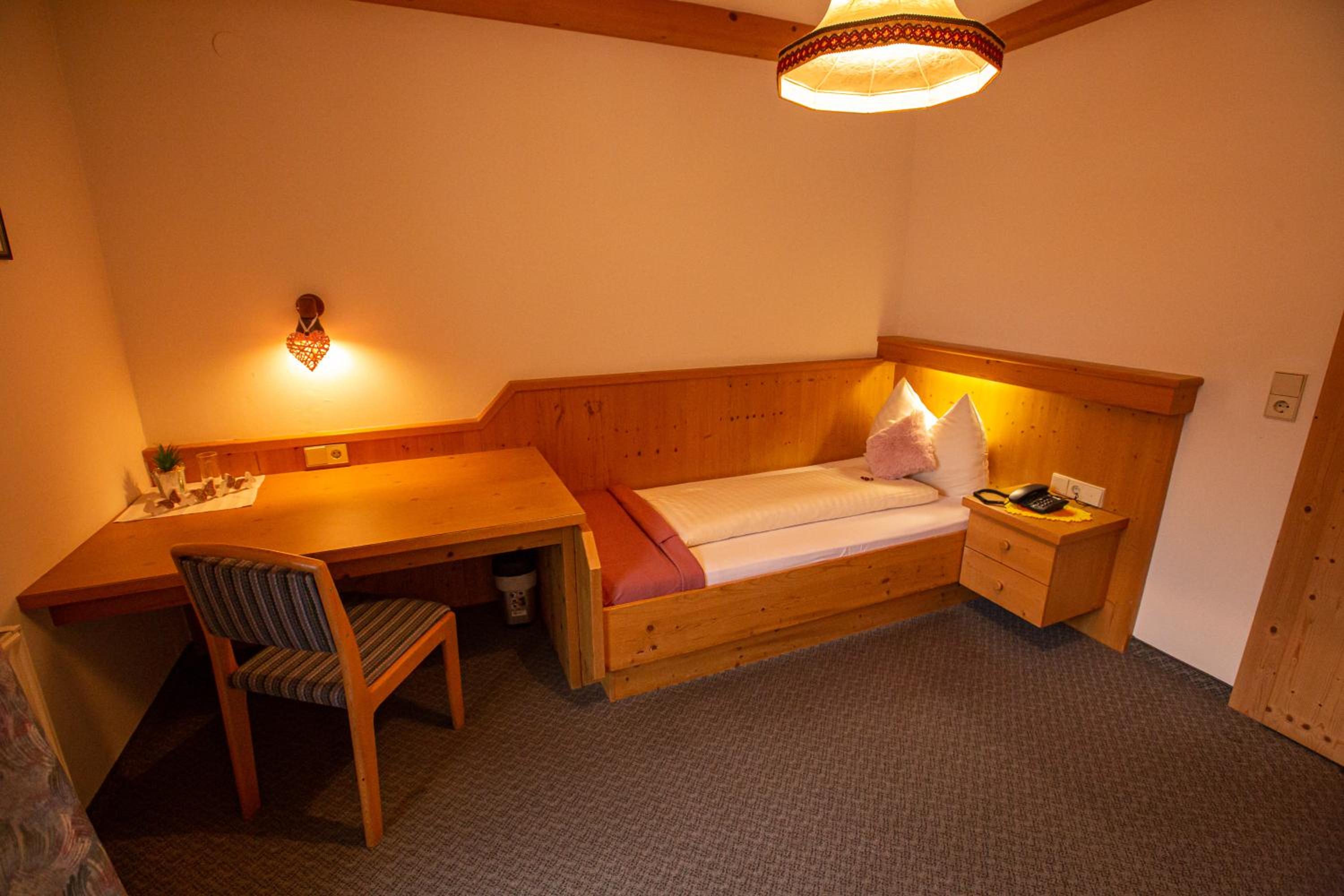 Single Room photo 1