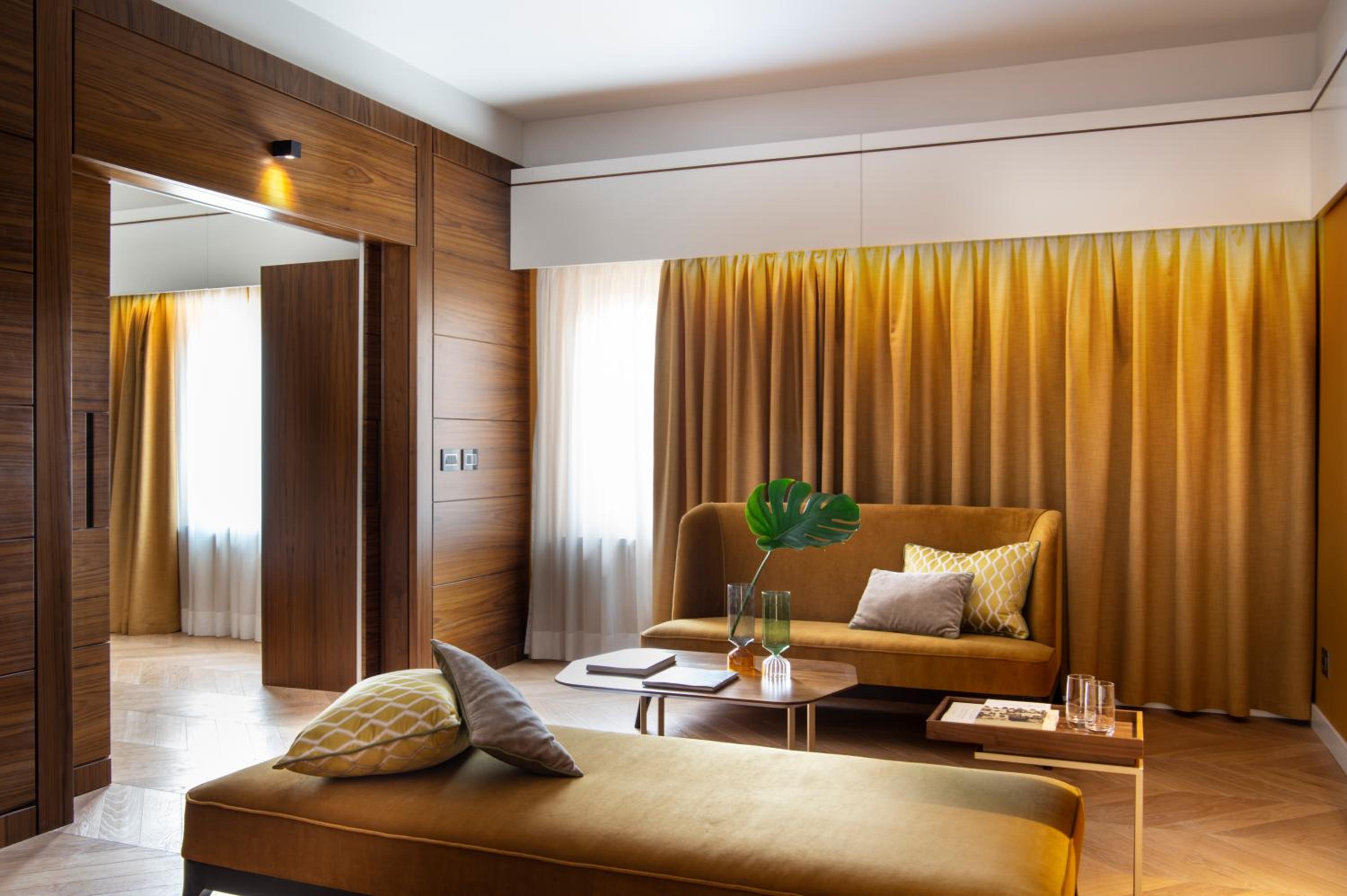 One-Bedroom Suite - Photo 6