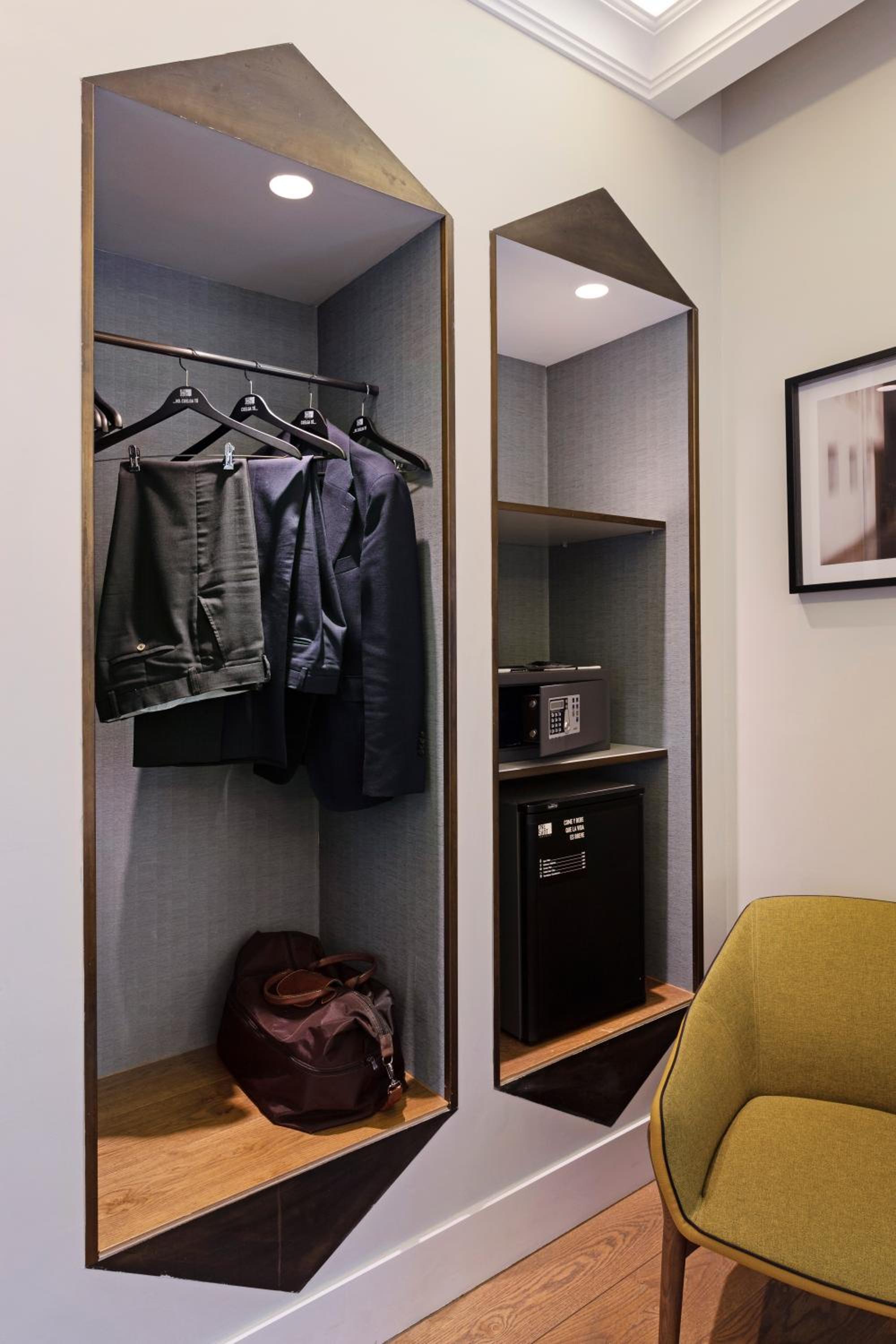 Standard Double or Twin Room photo 3