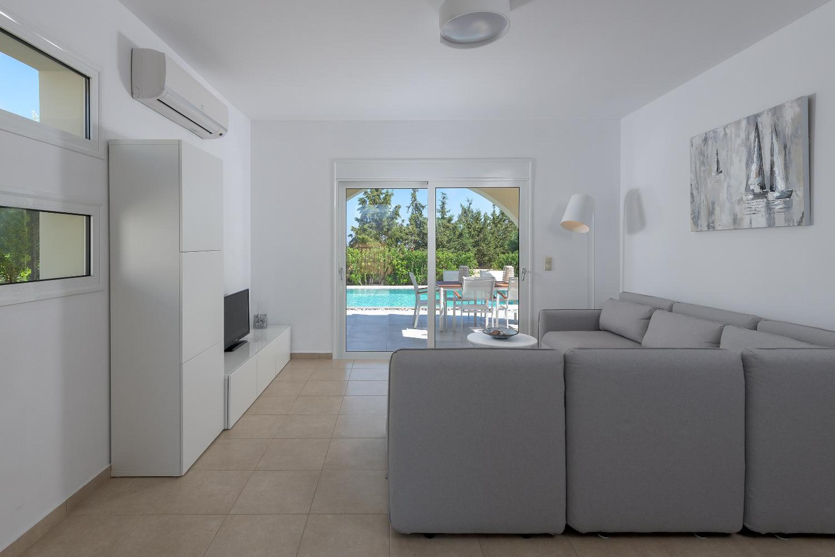Villa with Private Pool photo 3