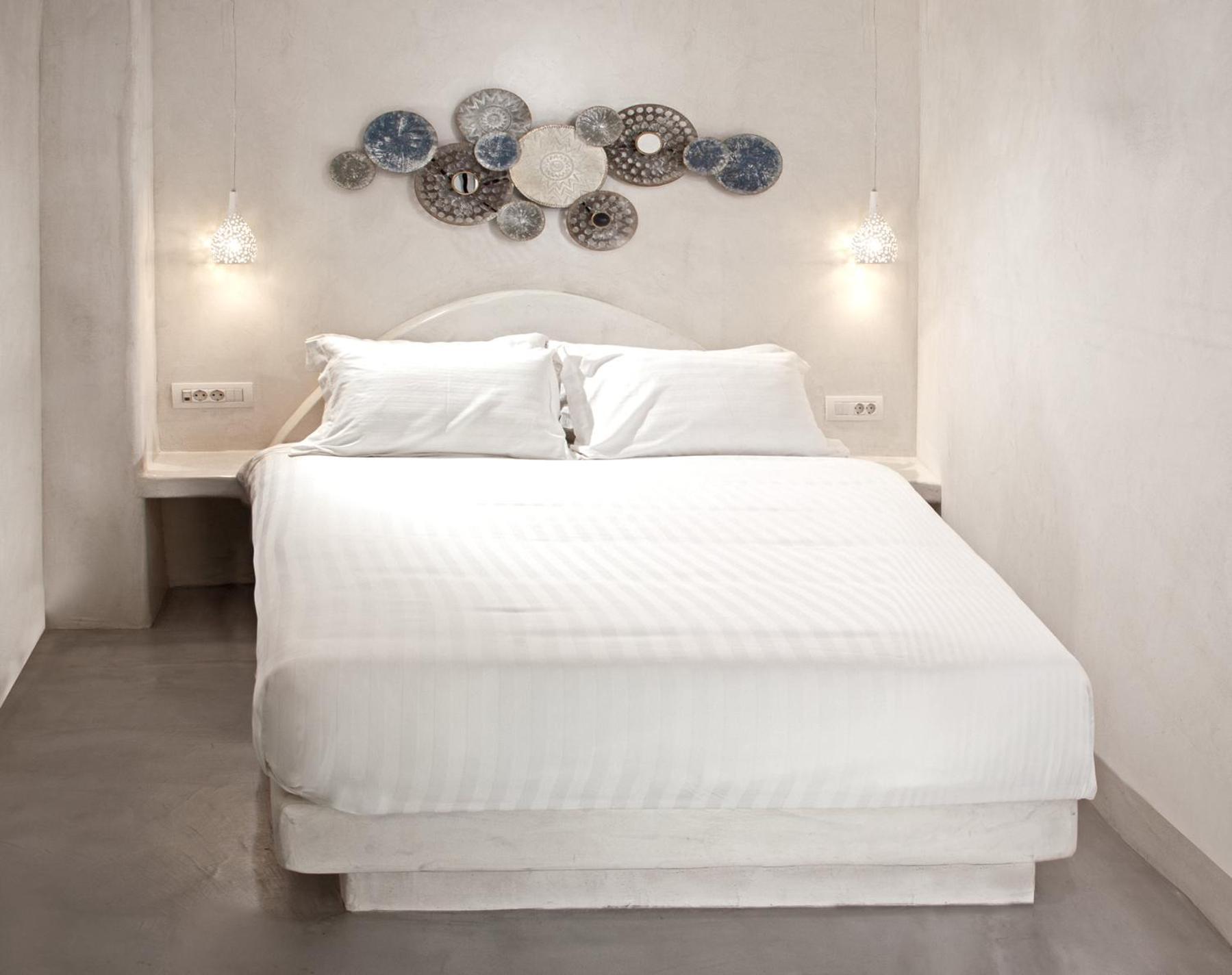 Cave Two-Bedroom Suite with Shared Terrace