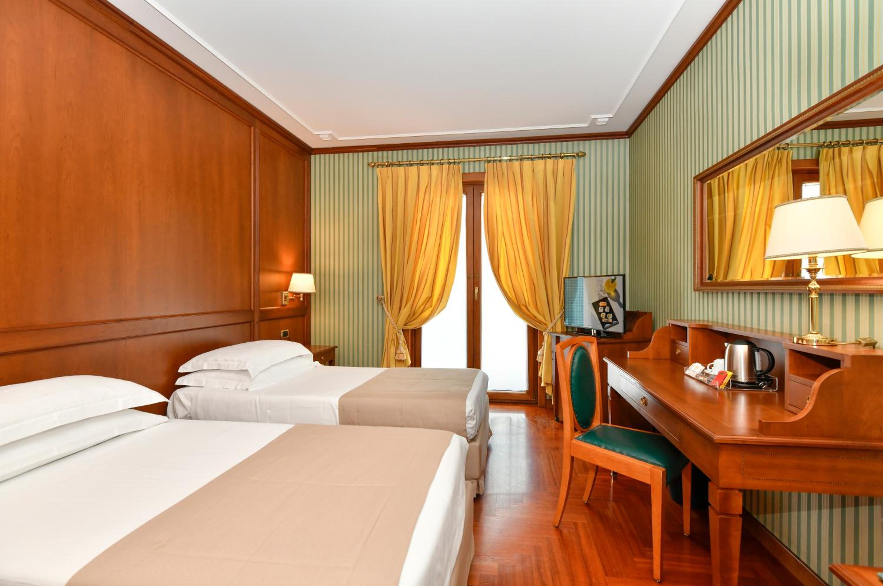 Superior Twin Room - Photo 3