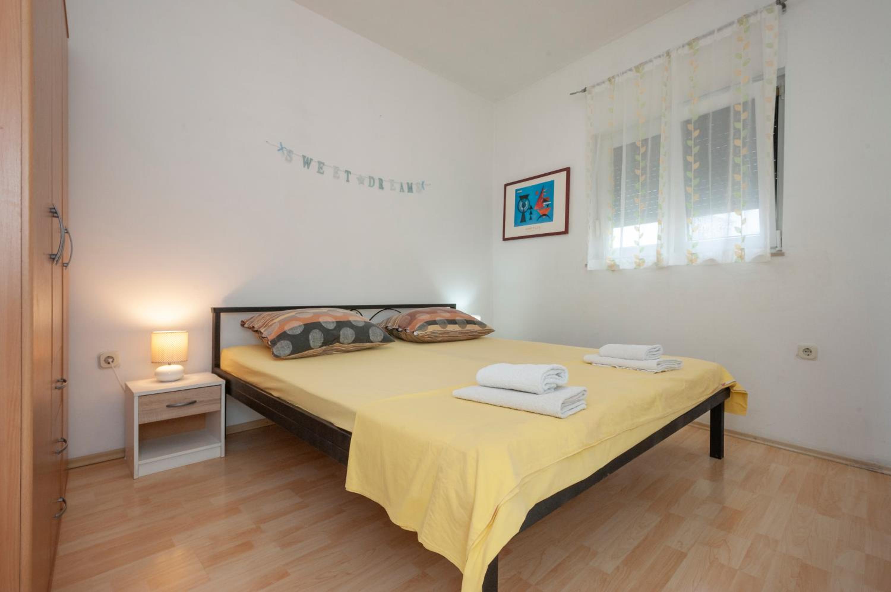 Apartment - Photo 4