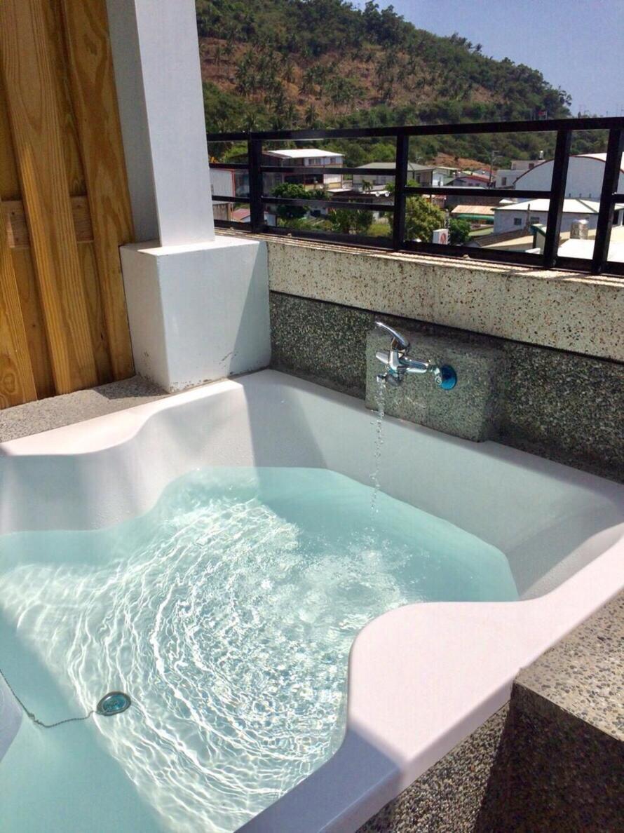 Standard Triple Room with Sea View photo 3