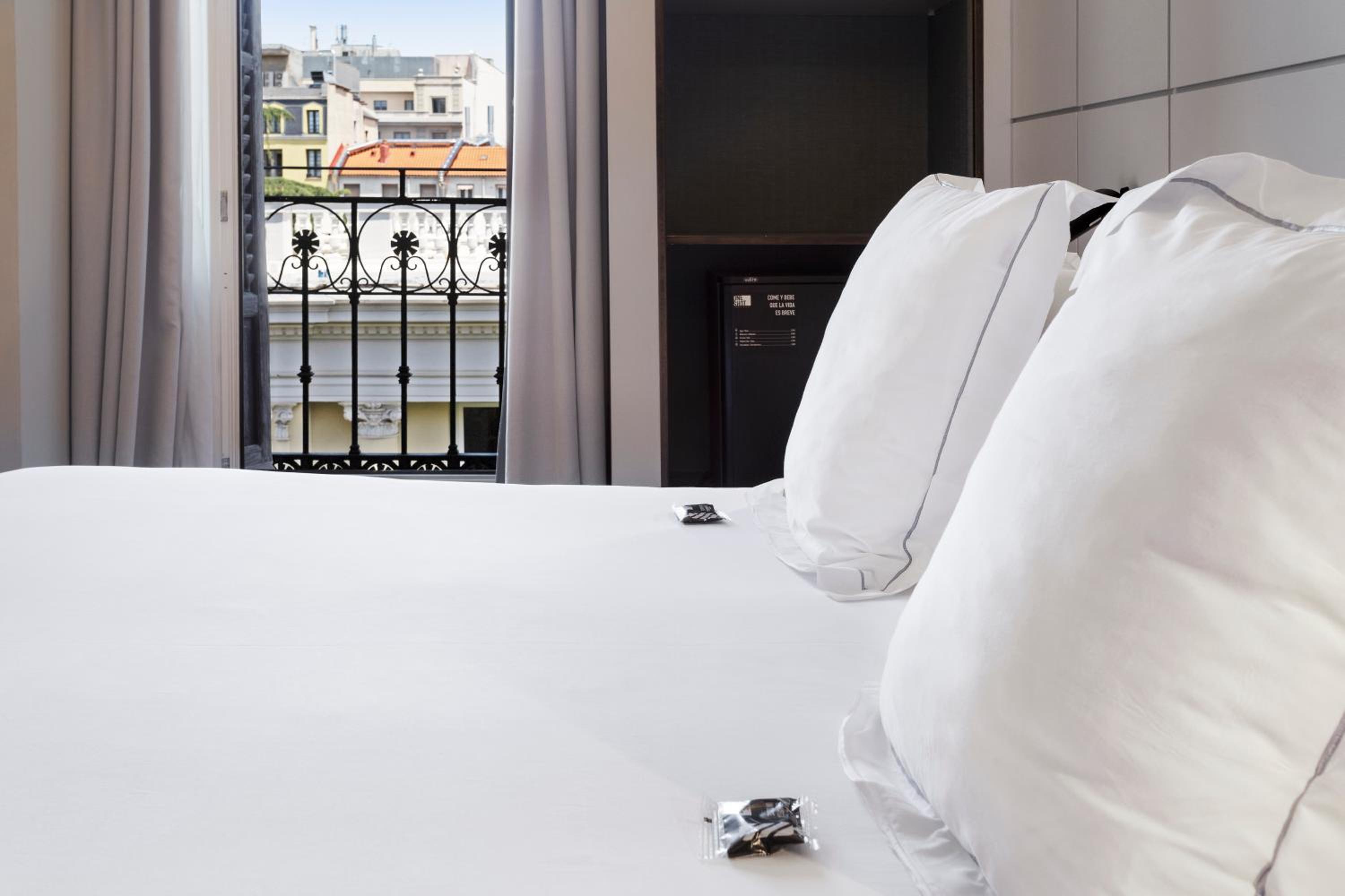 Executive Double or Twin Room with Balcony photo 2
